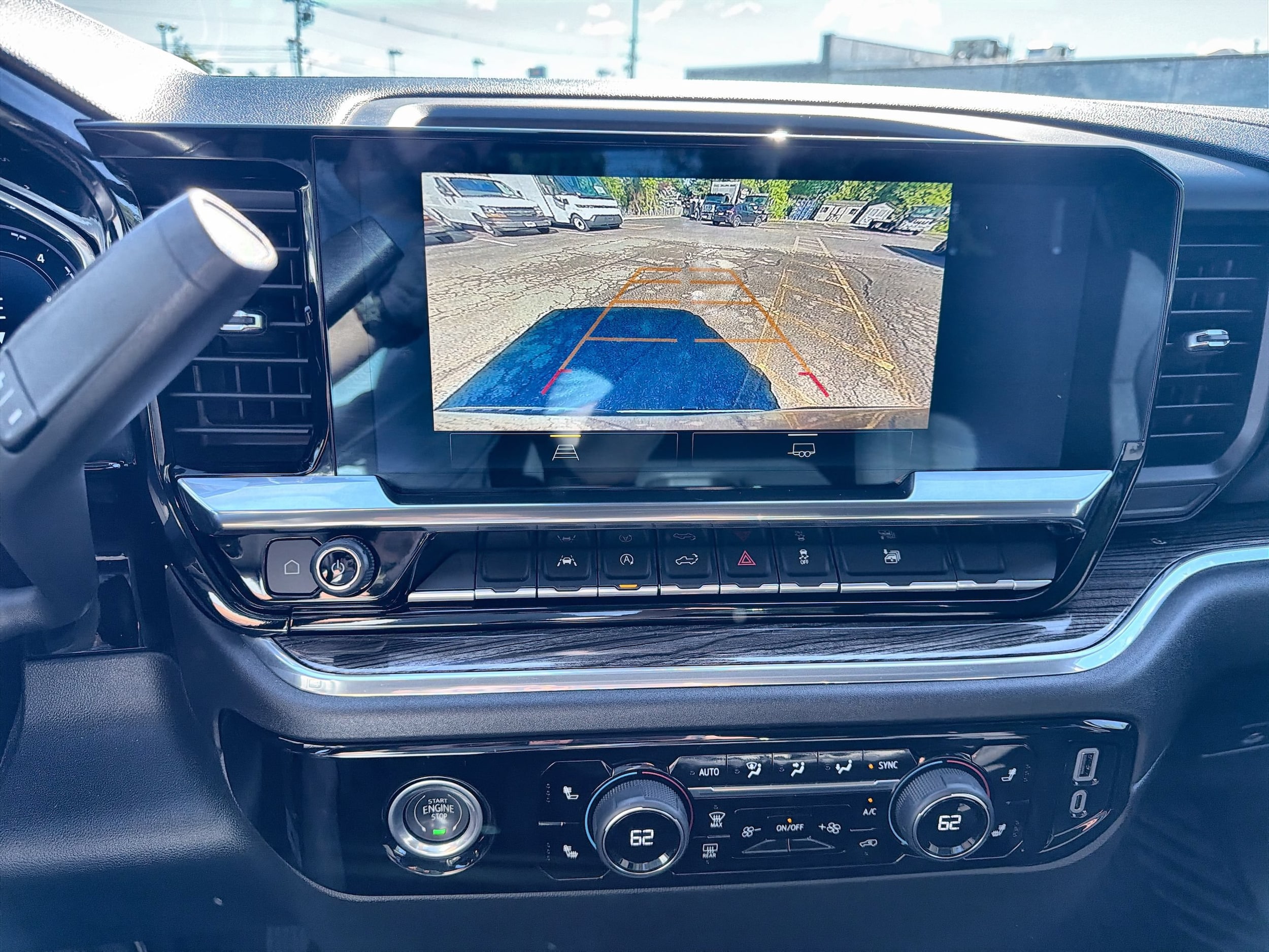 2023 Chevrolet Silverado 1500 LT - Photo 15