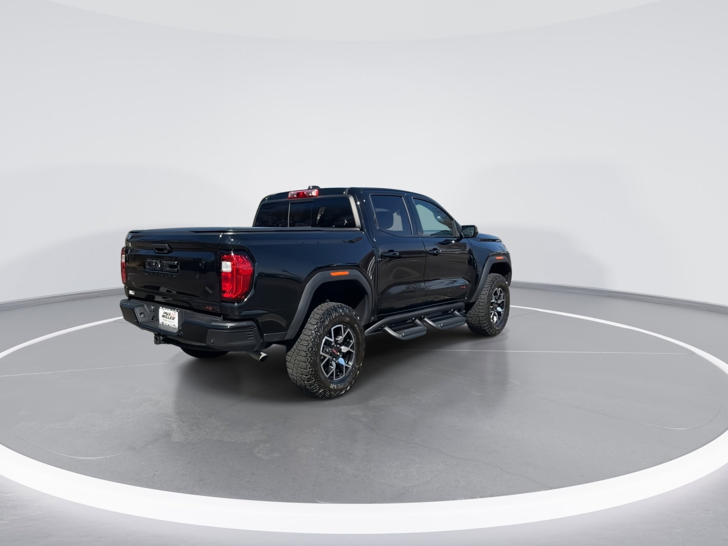 2024 GMC Canyon AT4X - Photo 8