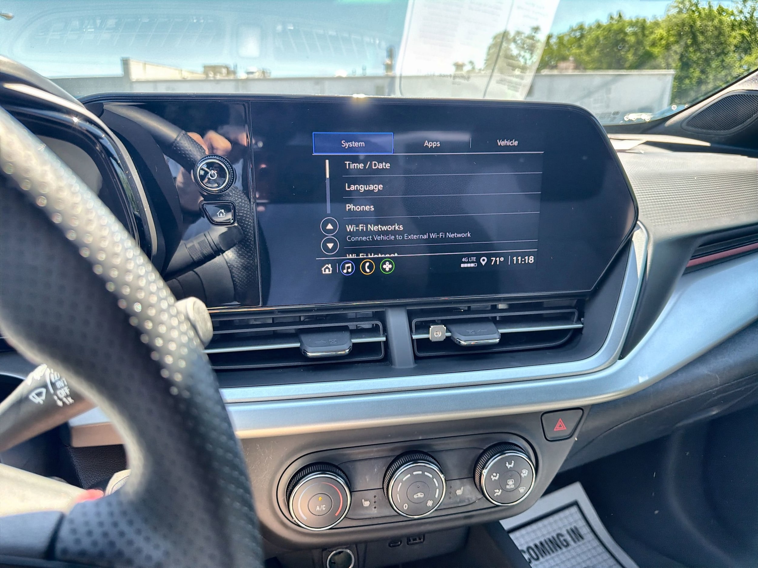 2024 Chevrolet Trax RS - Photo 13