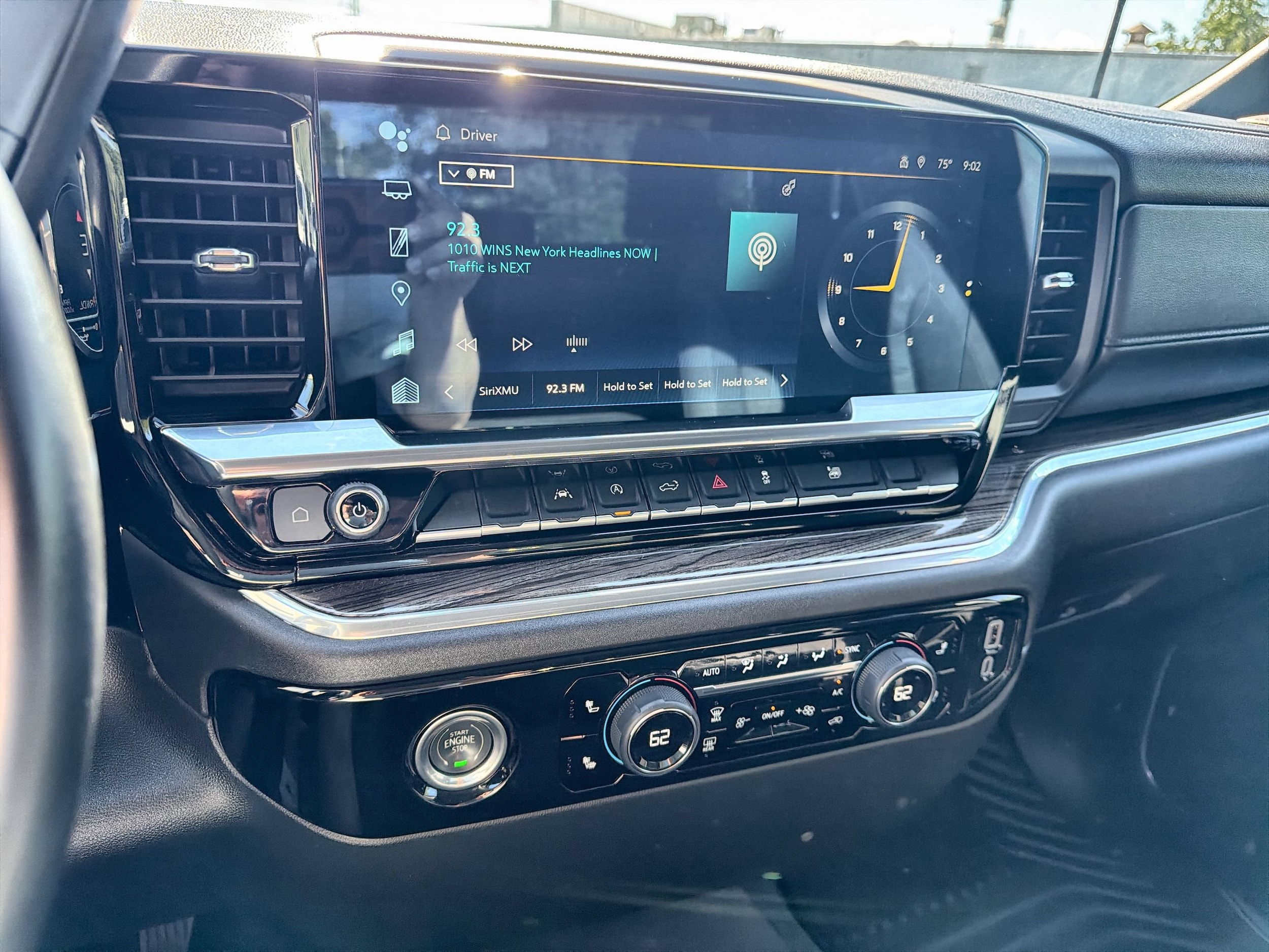 2023 Chevrolet Silverado 1500 LT - Photo 13