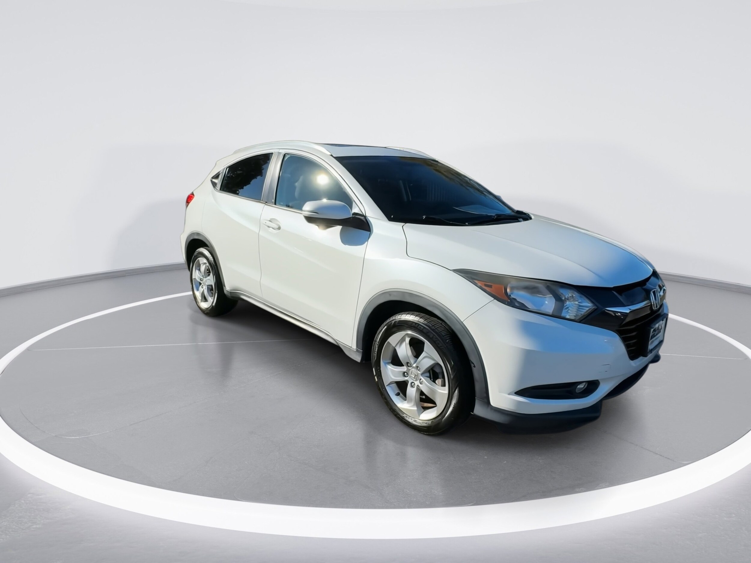 2016 Honda HR-V EX-L photo 2