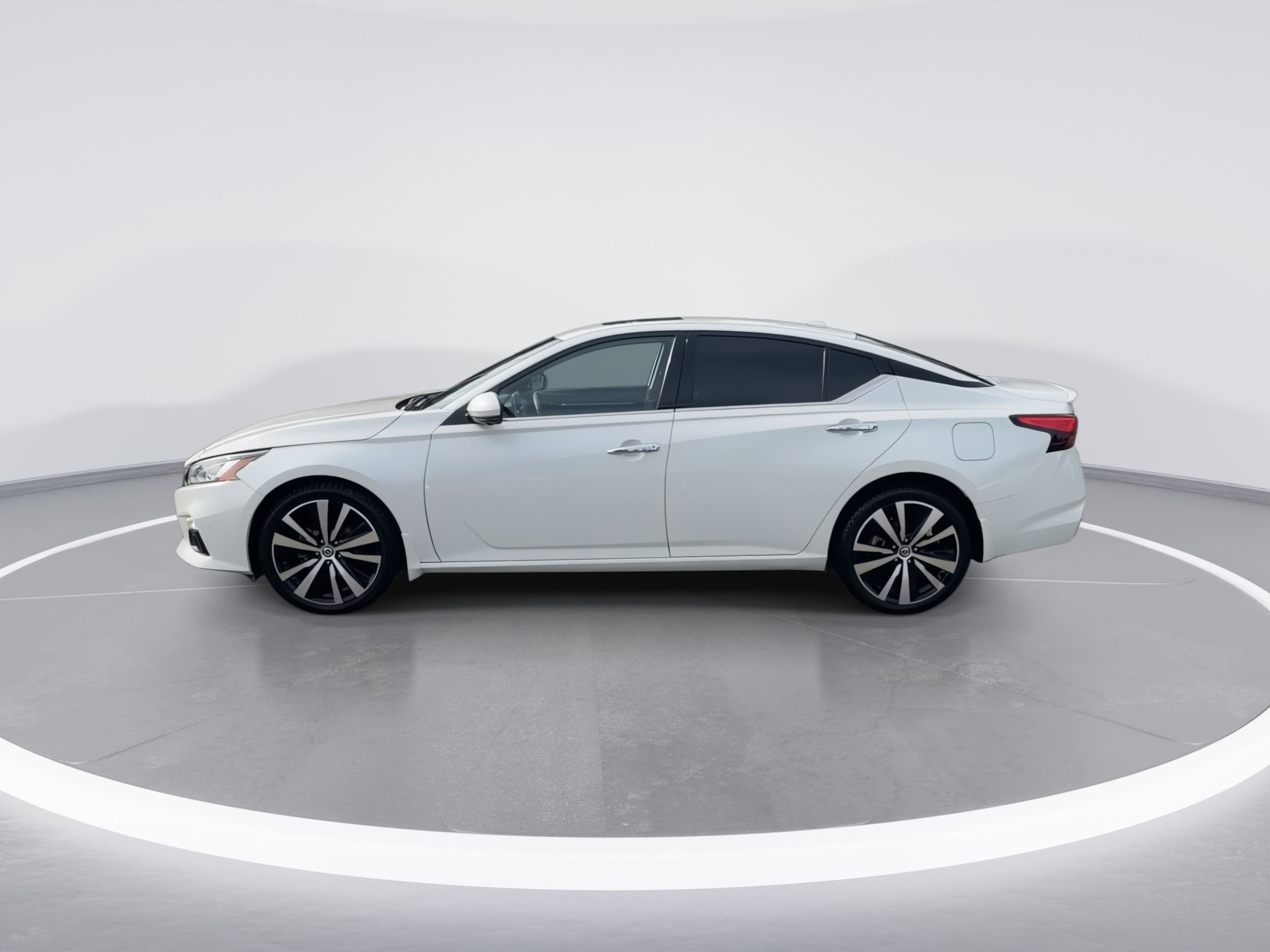 2022 Nissan Altima Platinum - Photo 5
