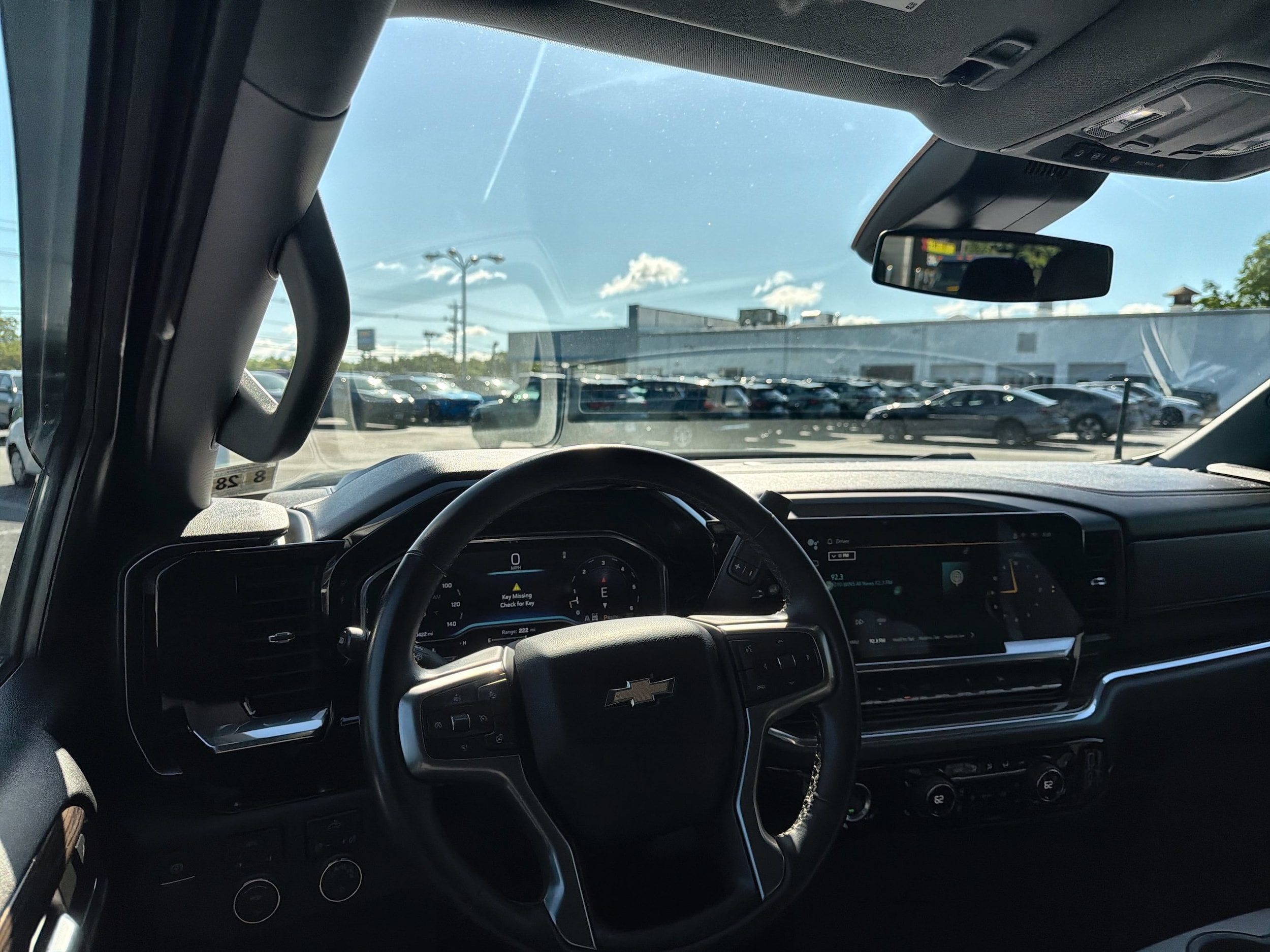 2023 Chevrolet Silverado 1500 LT - Photo 10