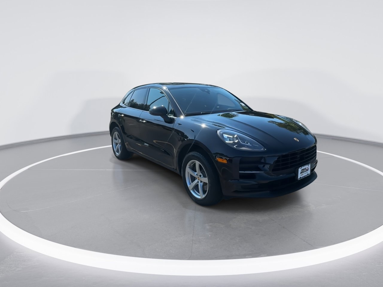 2019 Porsche Macan photo 2