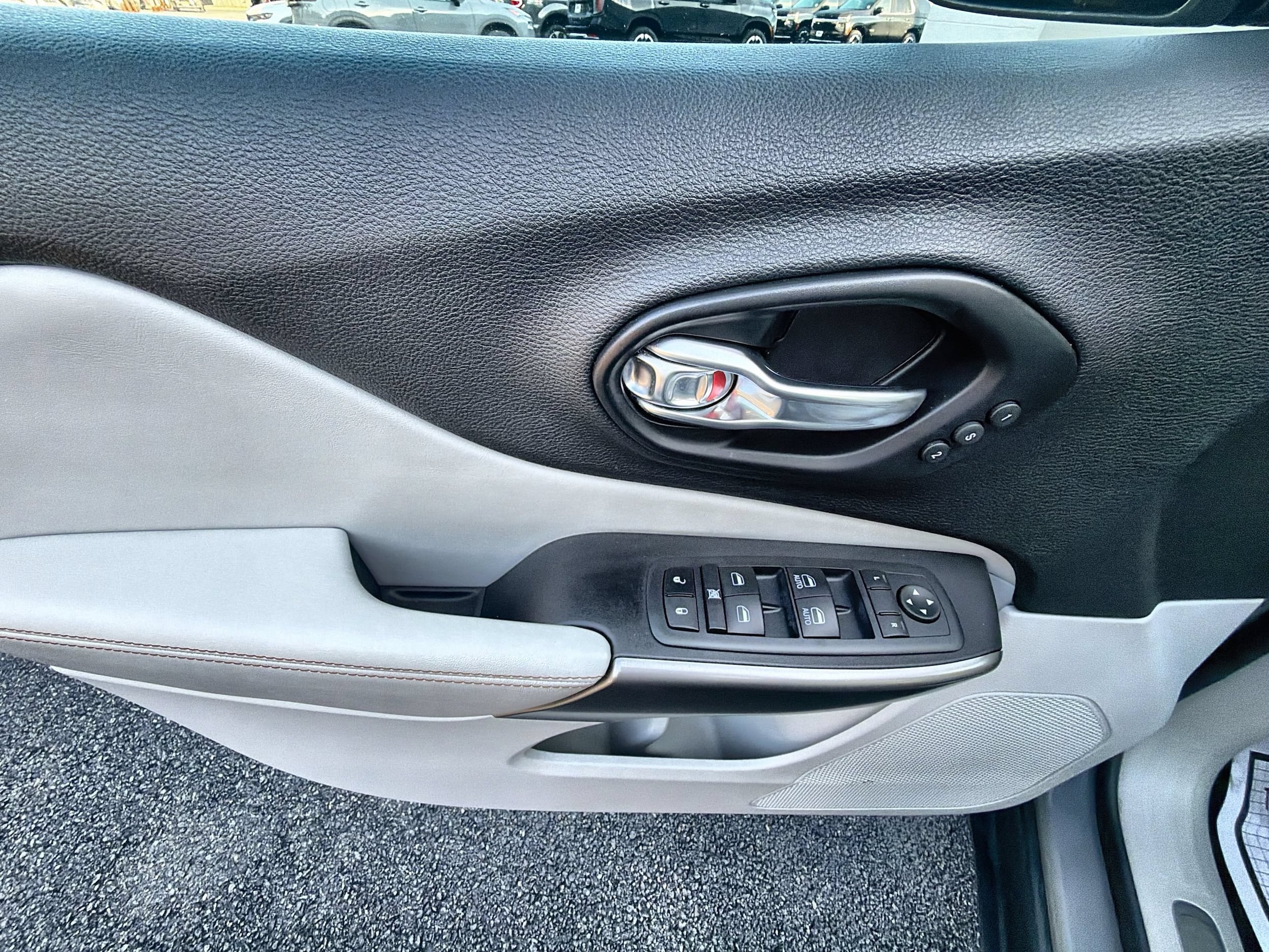 2021 Jeep Cherokee Limited - Photo 24