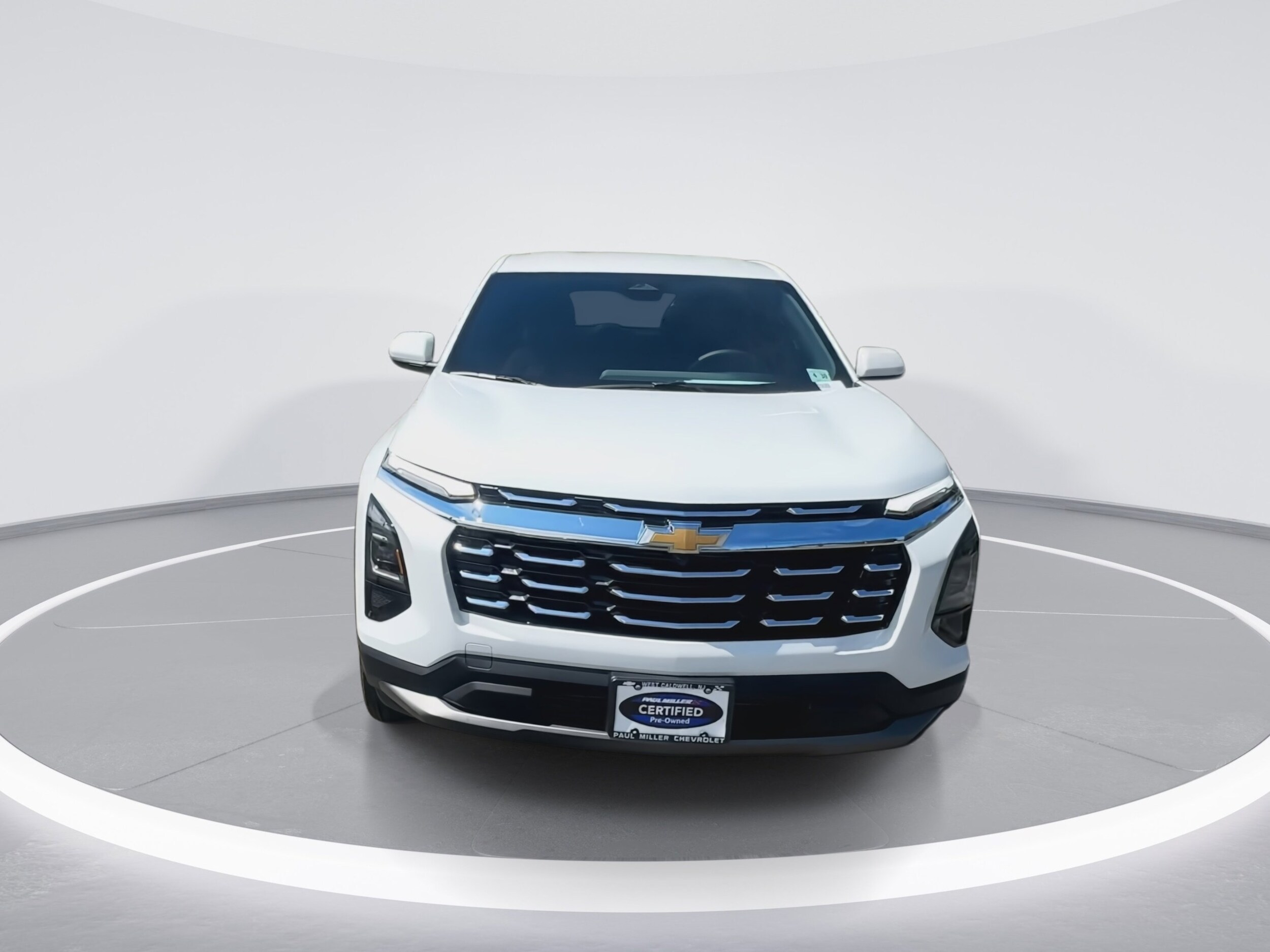 2025 Chevrolet Equinox LT photo 3