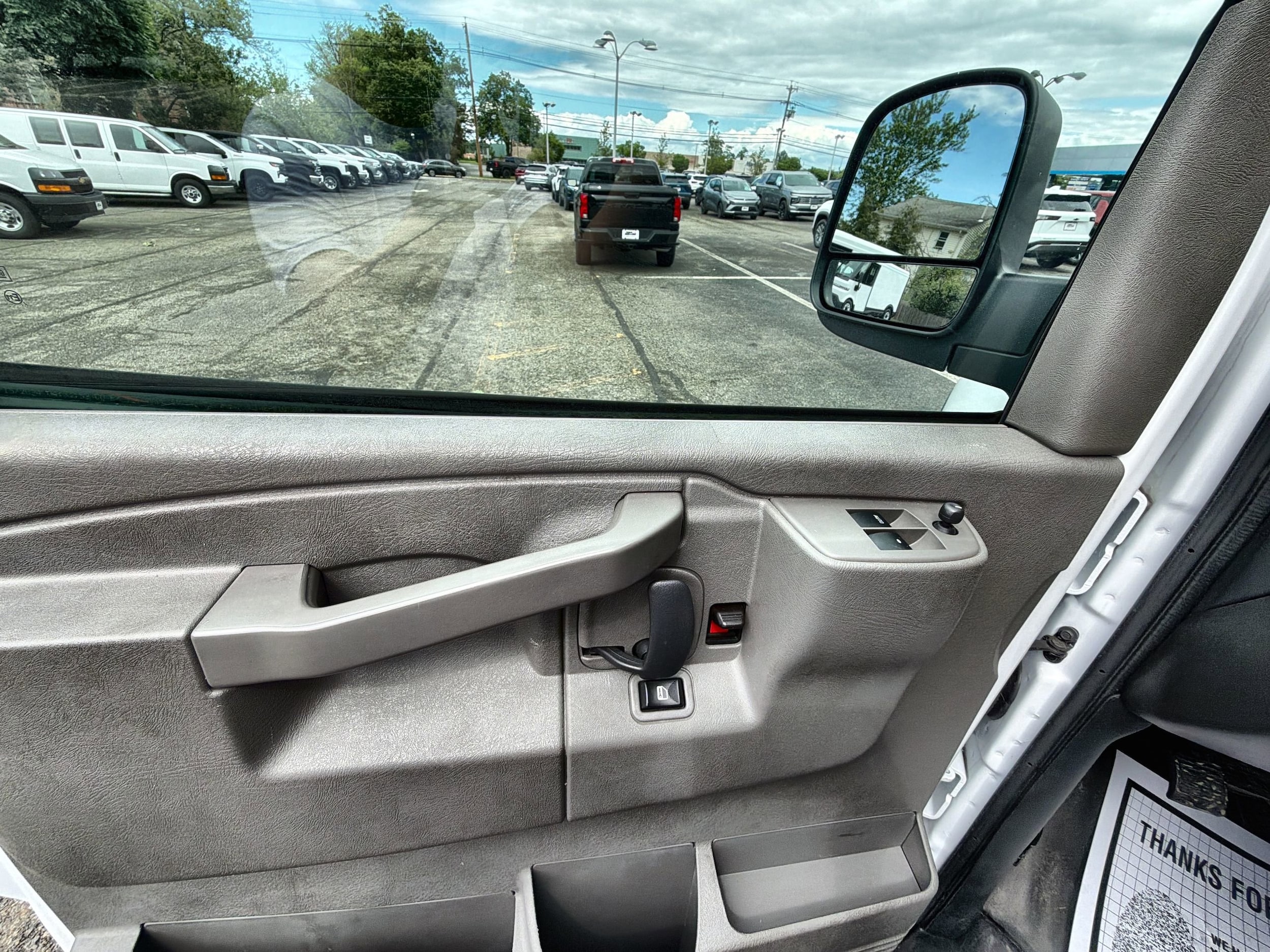 2024 Chevrolet Express Cargo Work Van - Photo 23