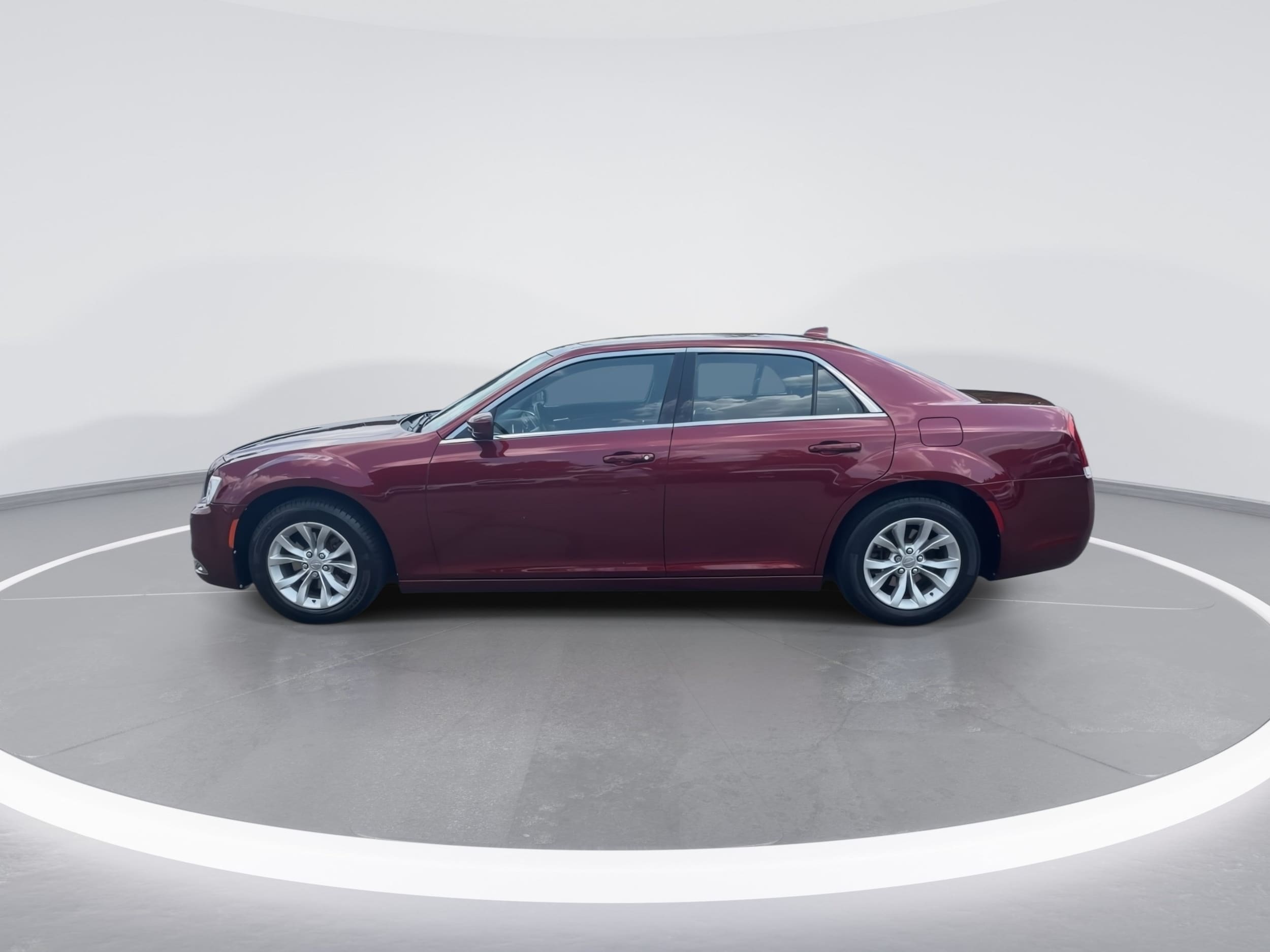 2018 Chrysler 300 Touring - Photo 5