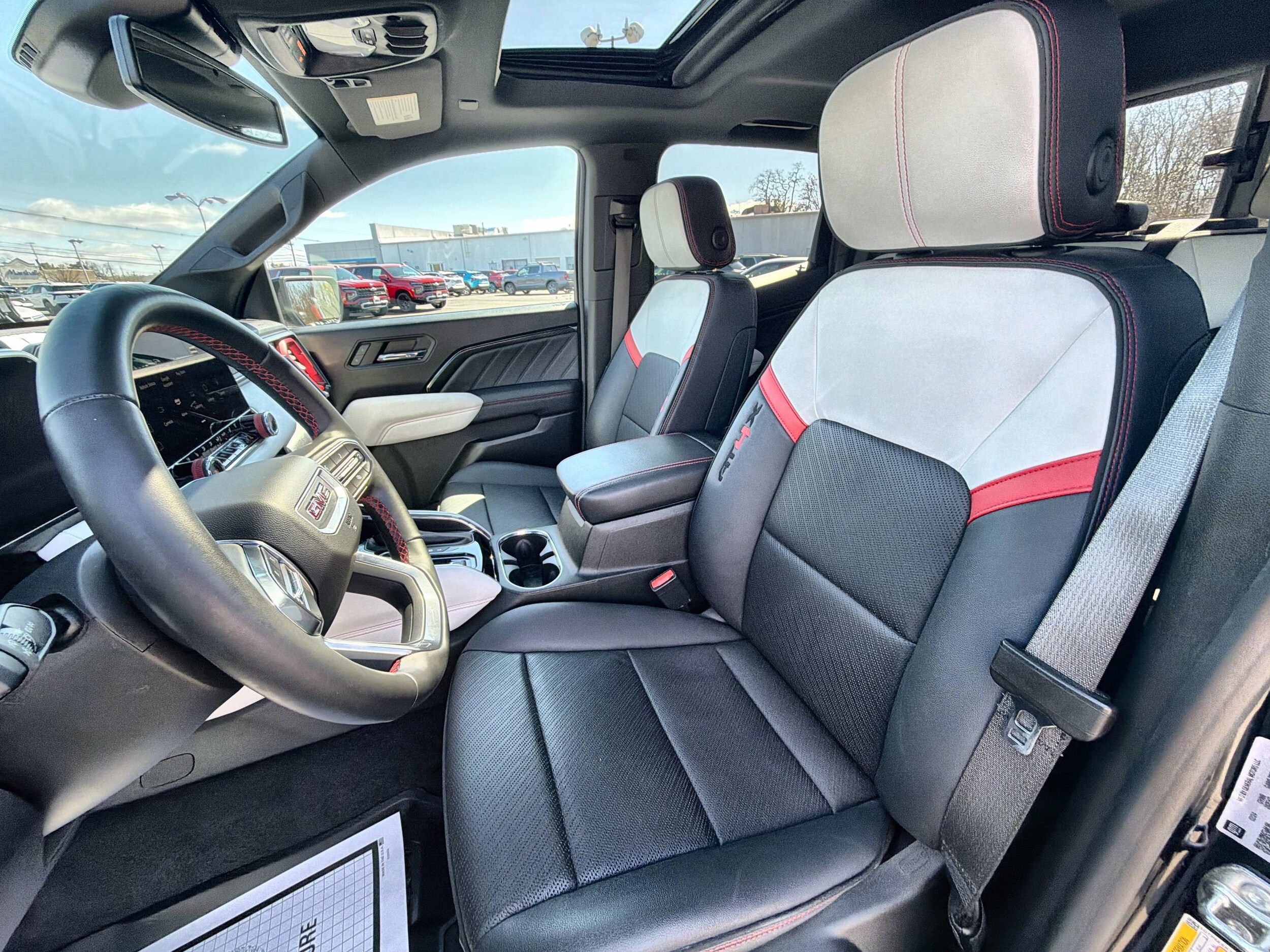2024 GMC Canyon AT4X - Photo 20