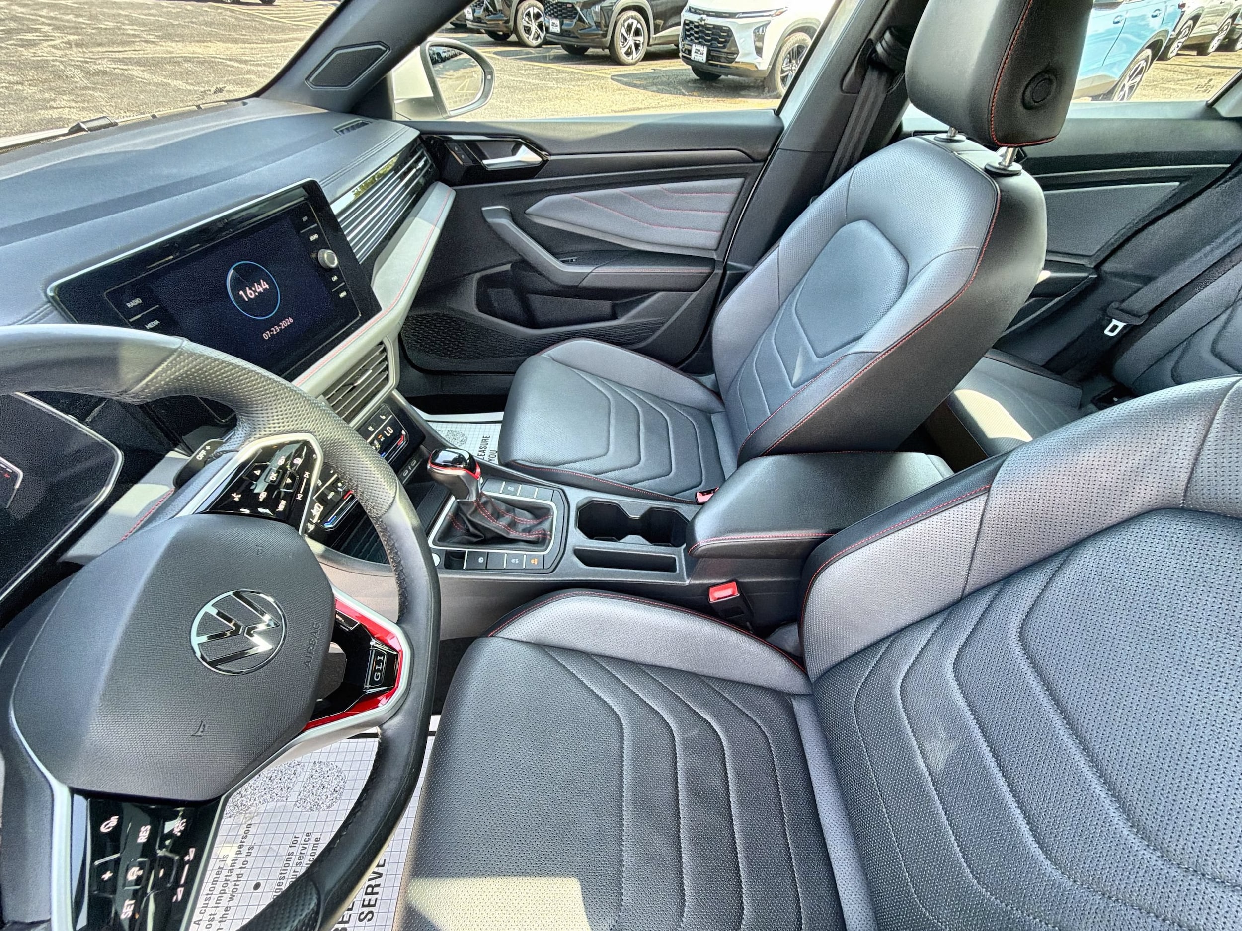 2025 Volkswagen Jetta GLI Autobahn - Photo 36