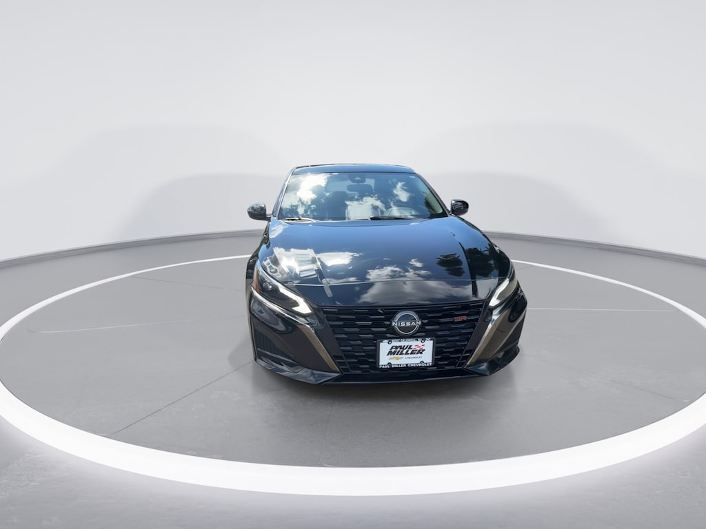 Used 2023 Nissan Altima SR Intelligent AWD Sedan