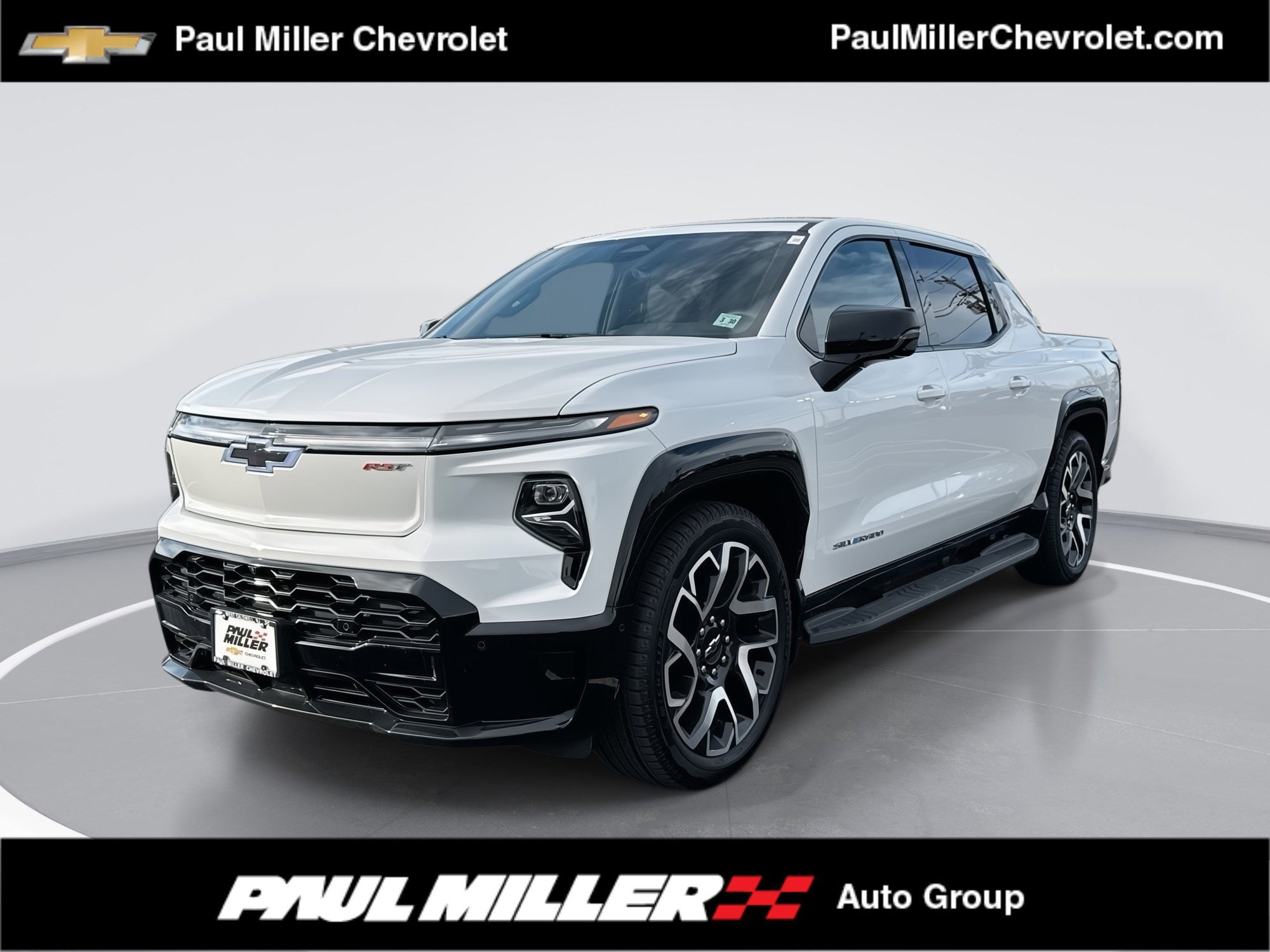 2025 Chevrolet Silverado EV RST's photo