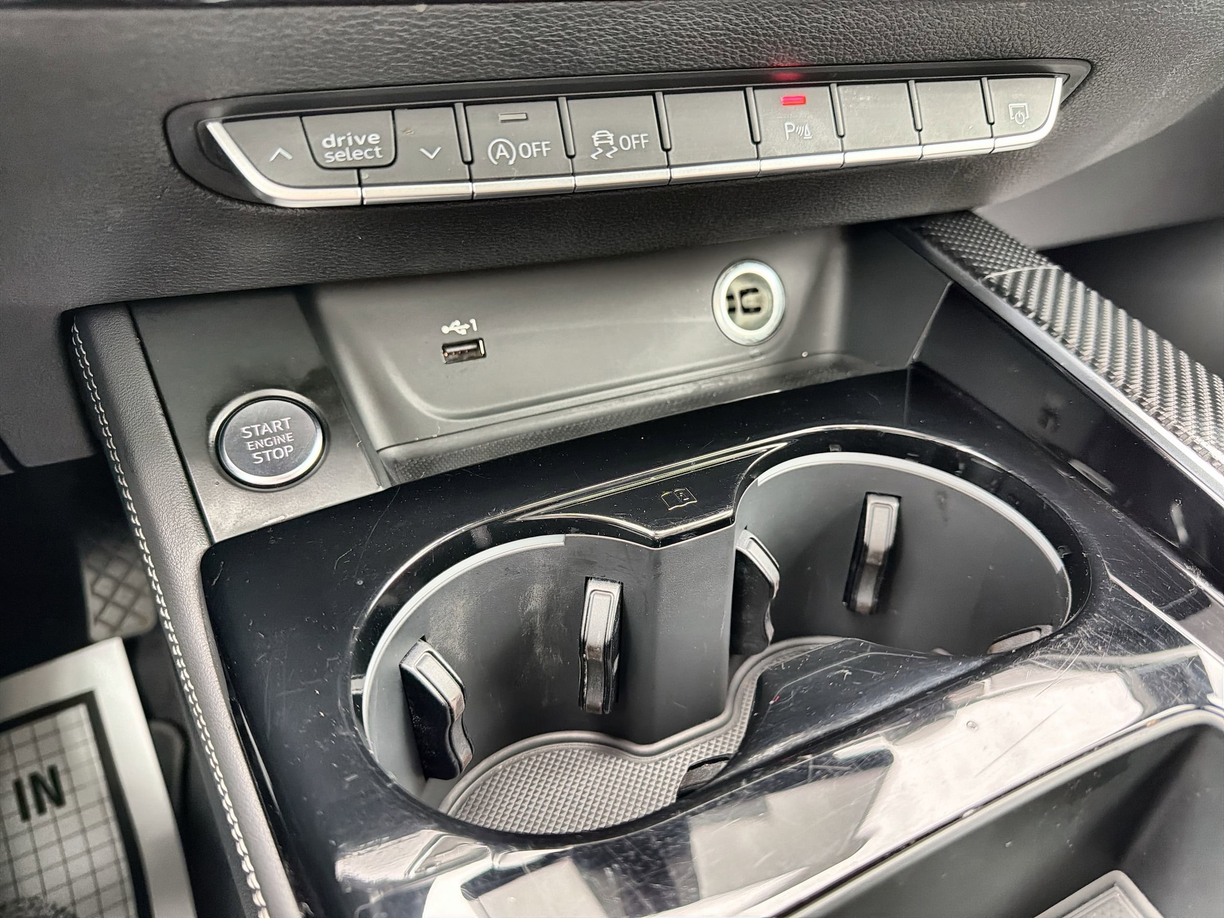 2022 Audi A4 Premium Plus - Photo 17