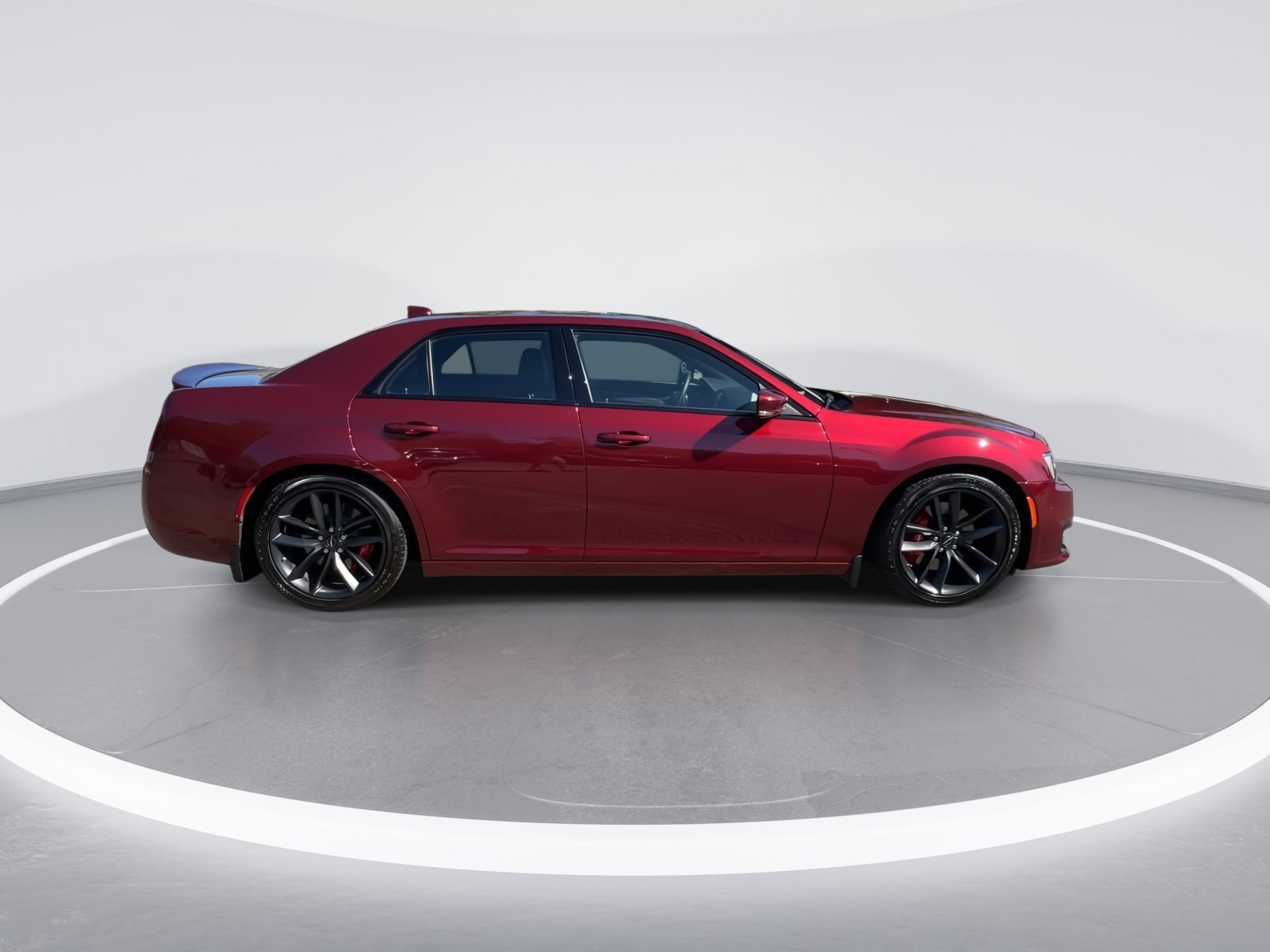 2023 Chrysler 300 C - Photo 9