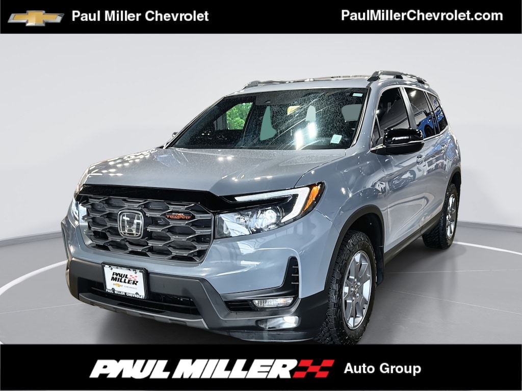 Used 2025 Honda Passport AWD TrailSport SUV