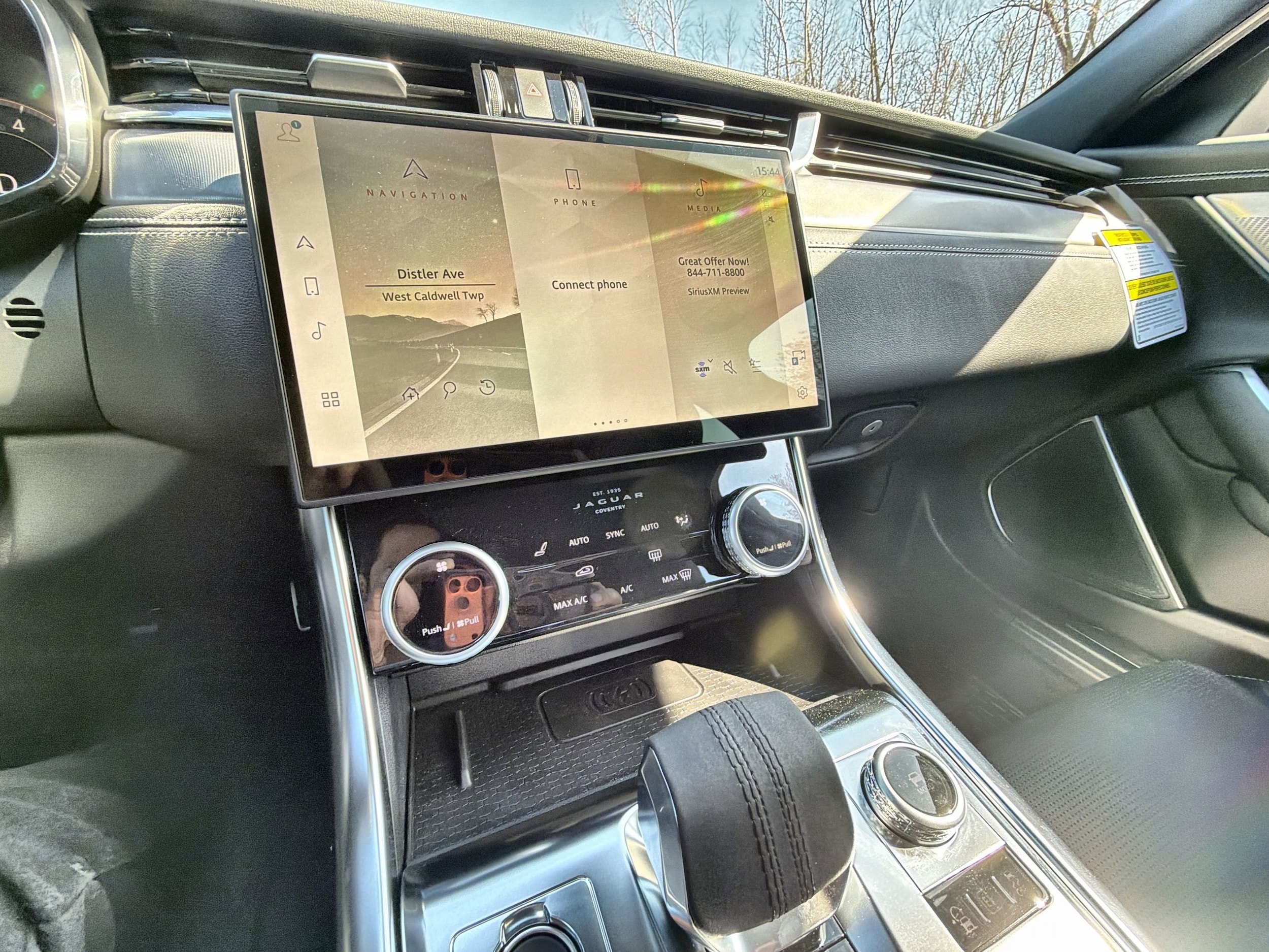 2024 Jaguar XF R-Dynamic SE - Photo 18