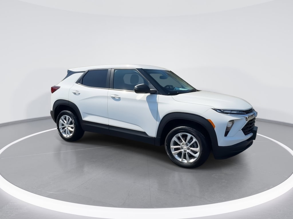 Used 2025 Chevrolet Trailblazer LS SUV