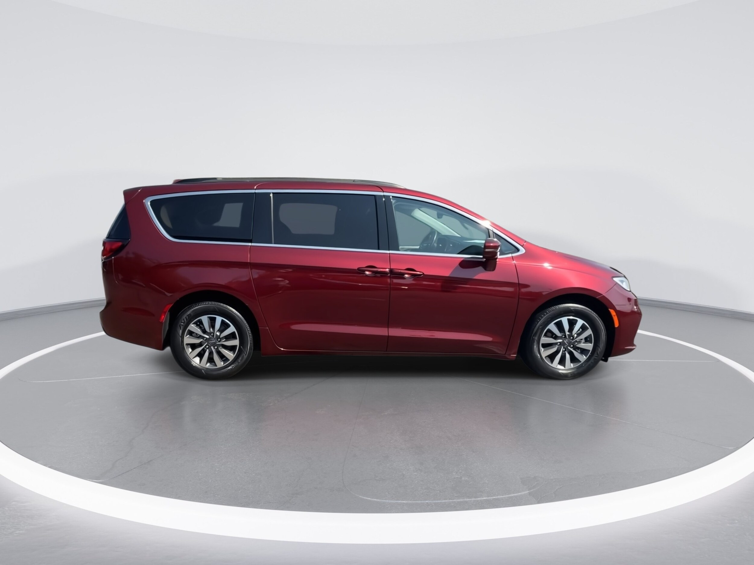 2021 Chrysler Pacifica Hybrid Touring - Photo 9