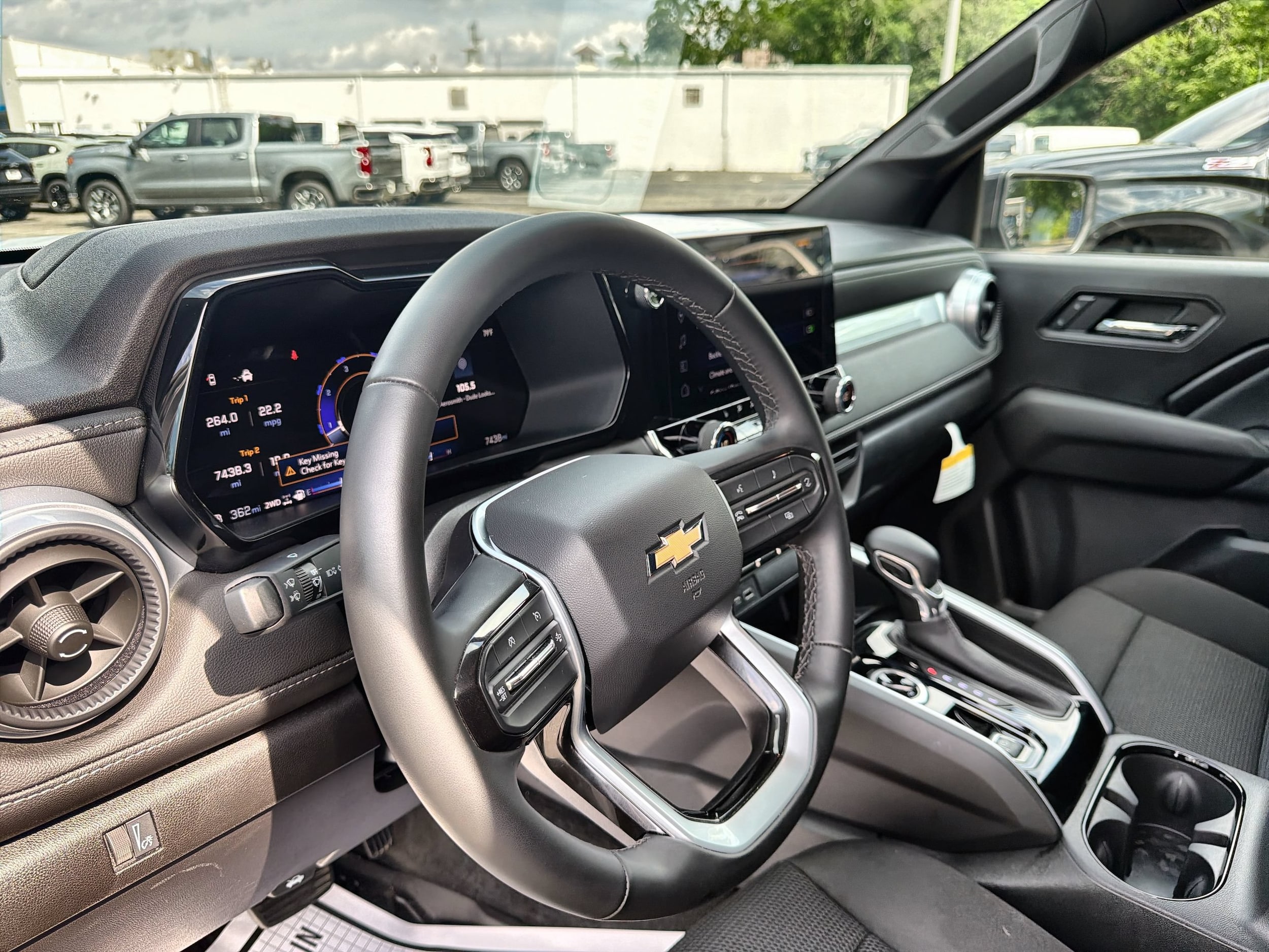 2026 Chevrolet Colorado LT - Photo 11