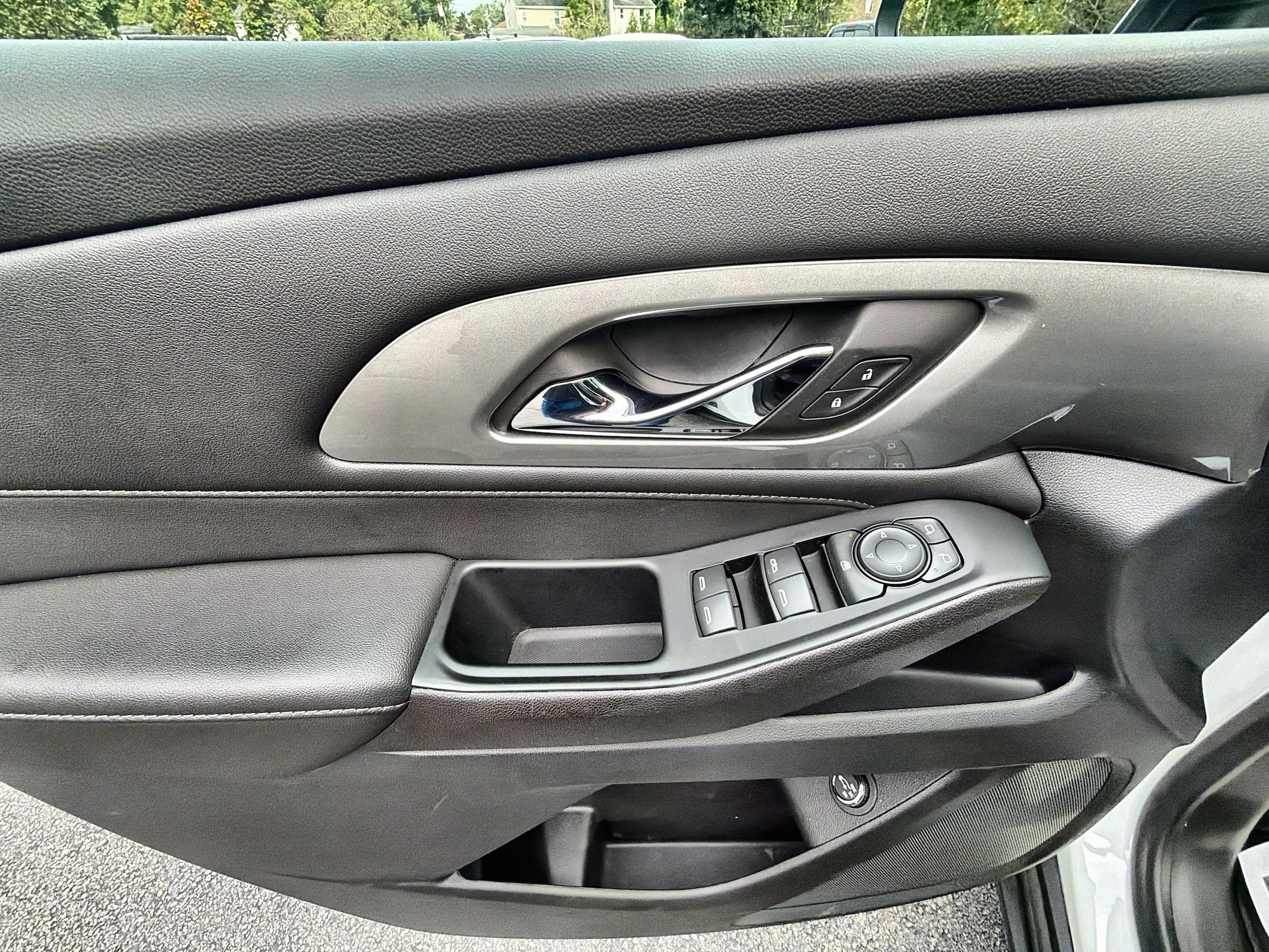2023 Chevrolet Traverse 1LT - Photo 24