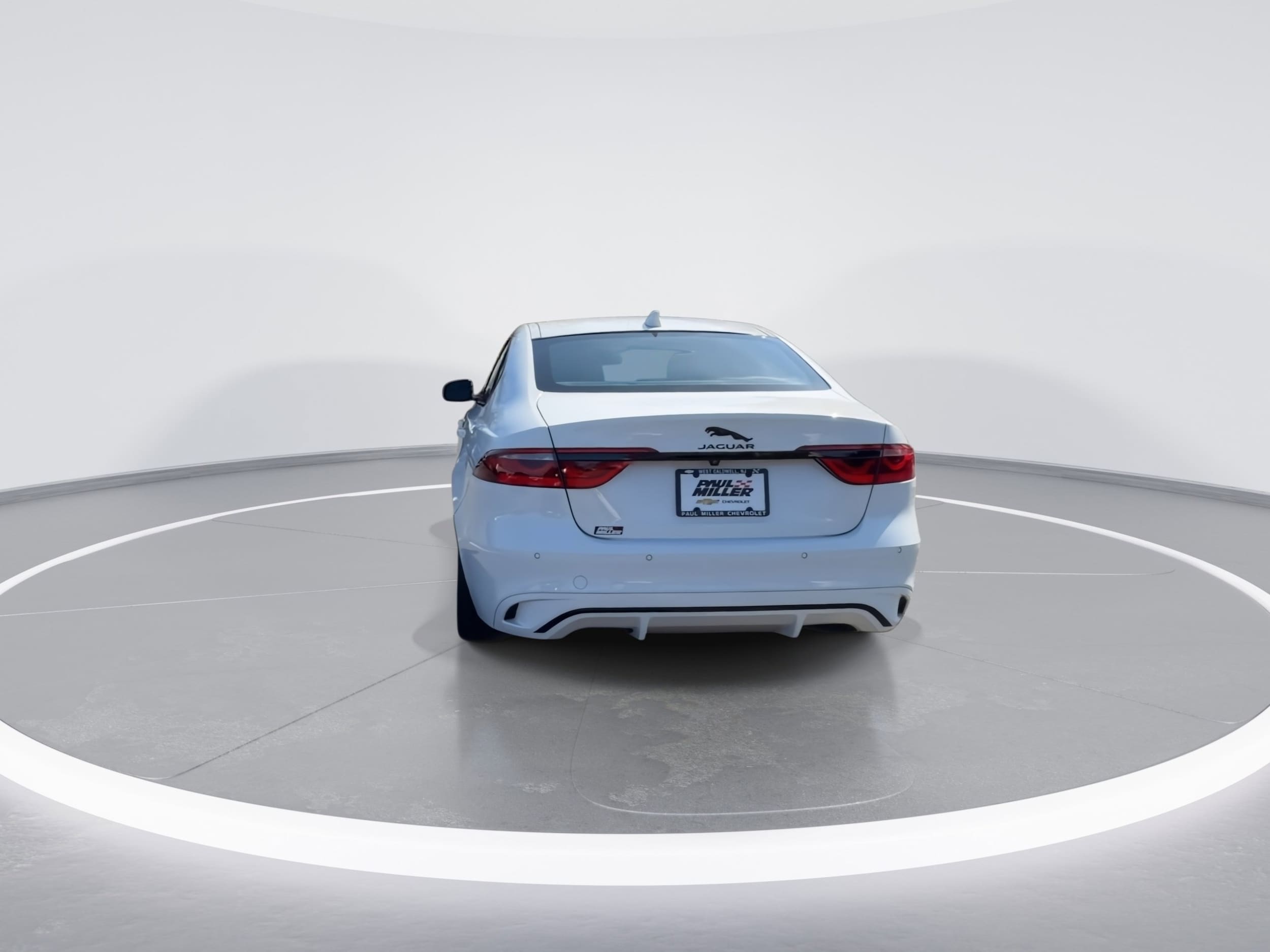 2024 Jaguar XF R-Dynamic SE - Photo 7