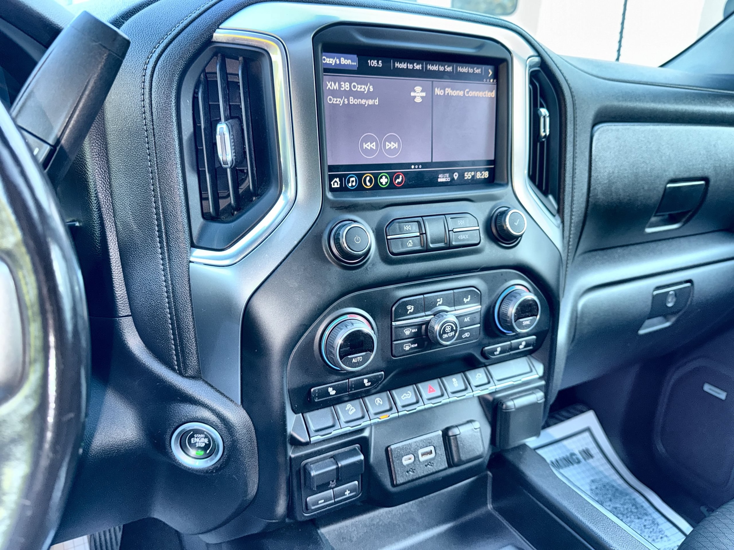 2019 Chevrolet Silverado 1500 RST - Photo 17