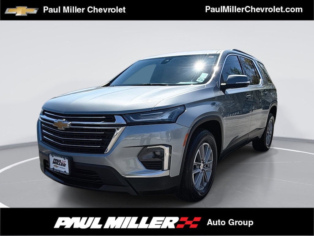 Used 2023 Chevrolet Traverse LT Cloth SUV