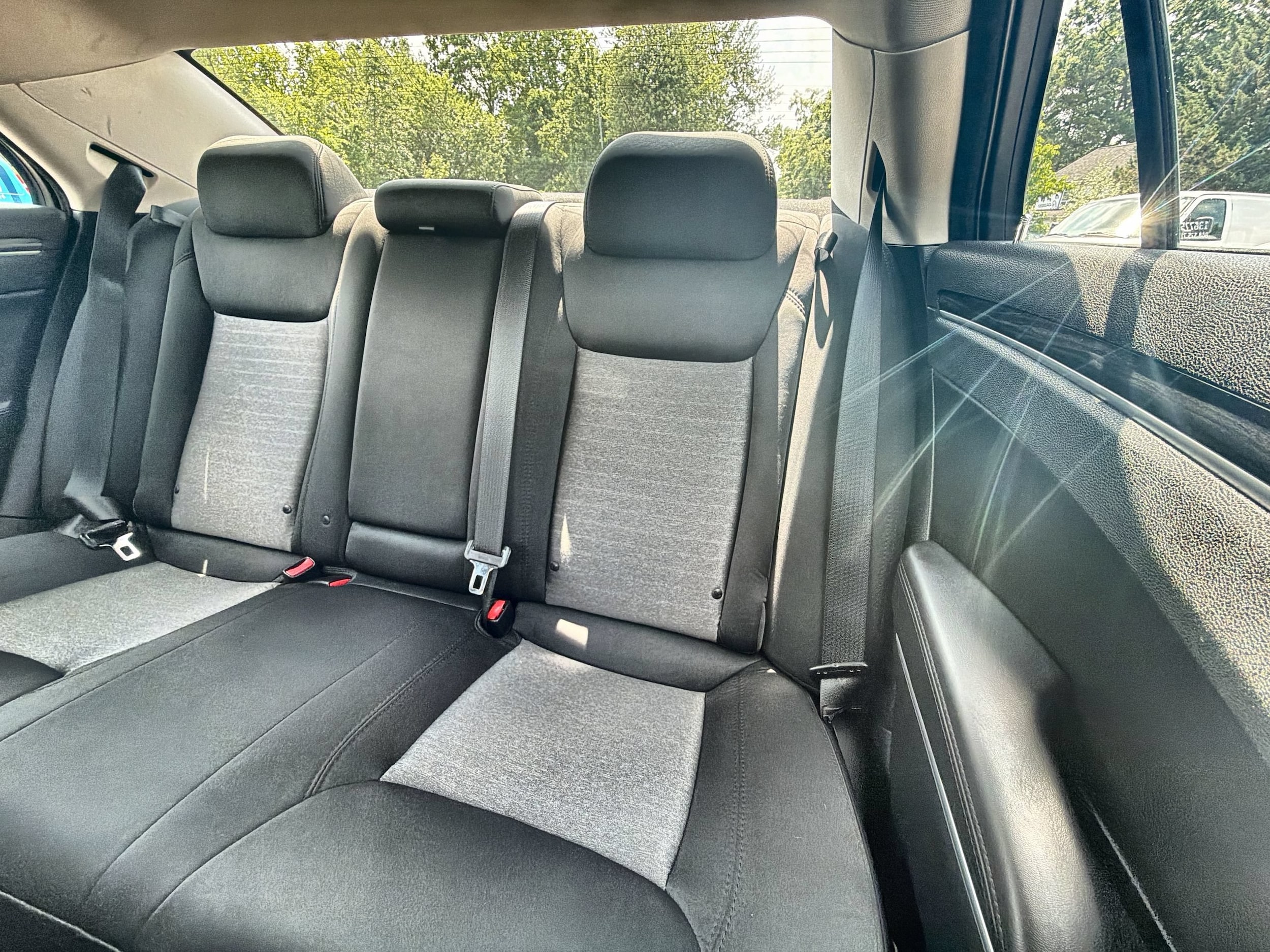2018 Chrysler 300 Touring - Photo 26