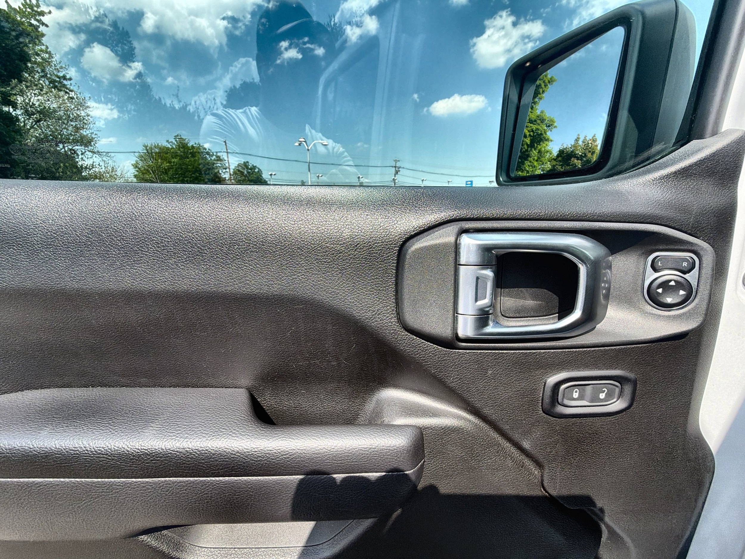 2025 Jeep Wrangler 4-Door Rubicon - Photo 24