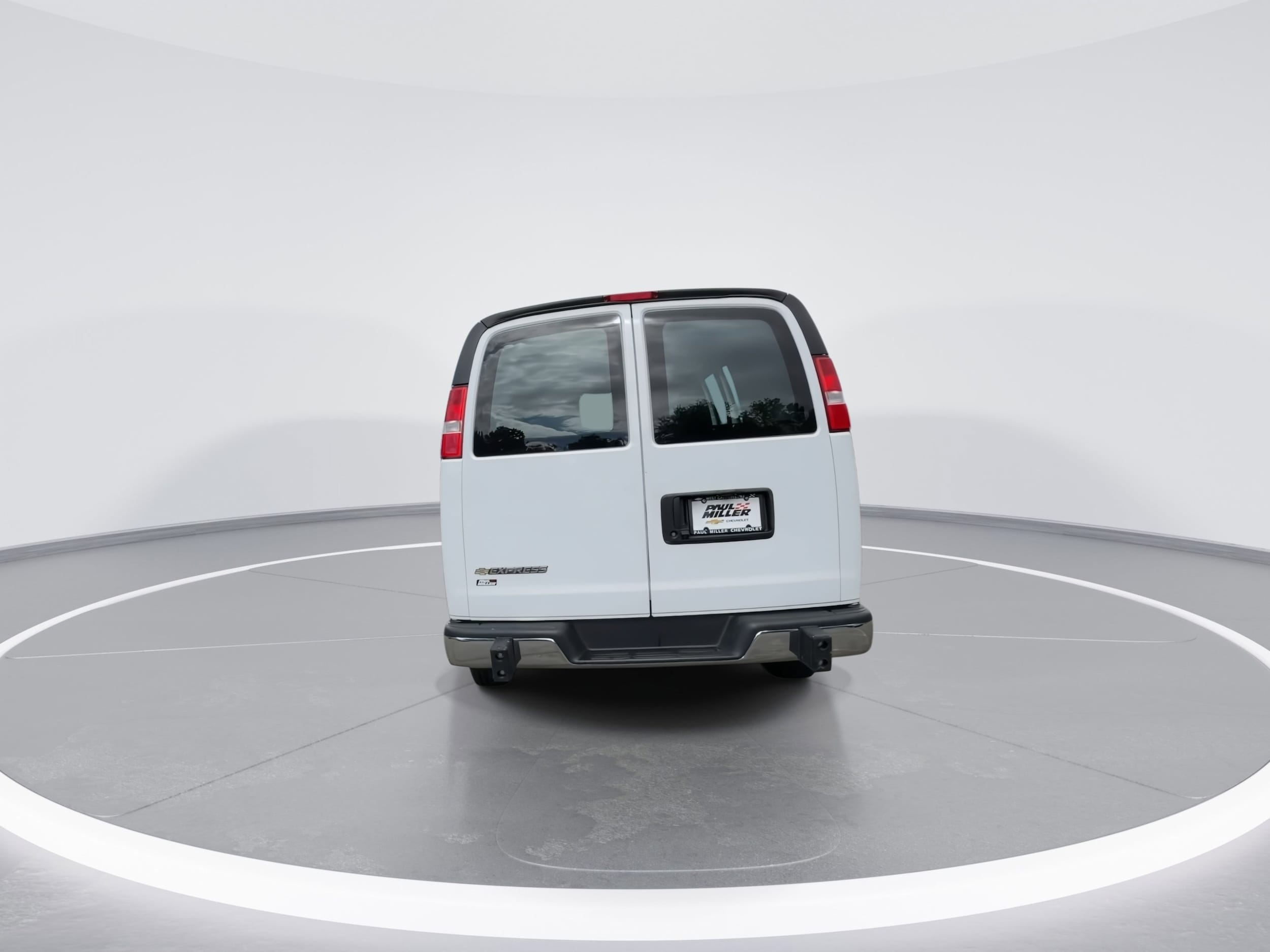 2024 Chevrolet Express Cargo Work Van - Photo 7