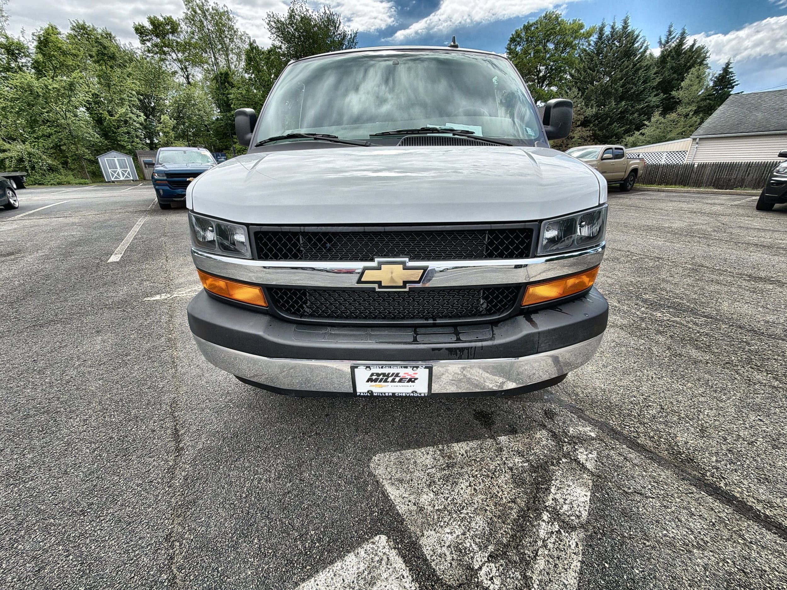 2024 Chevrolet Express Cargo Work Van - Photo 30