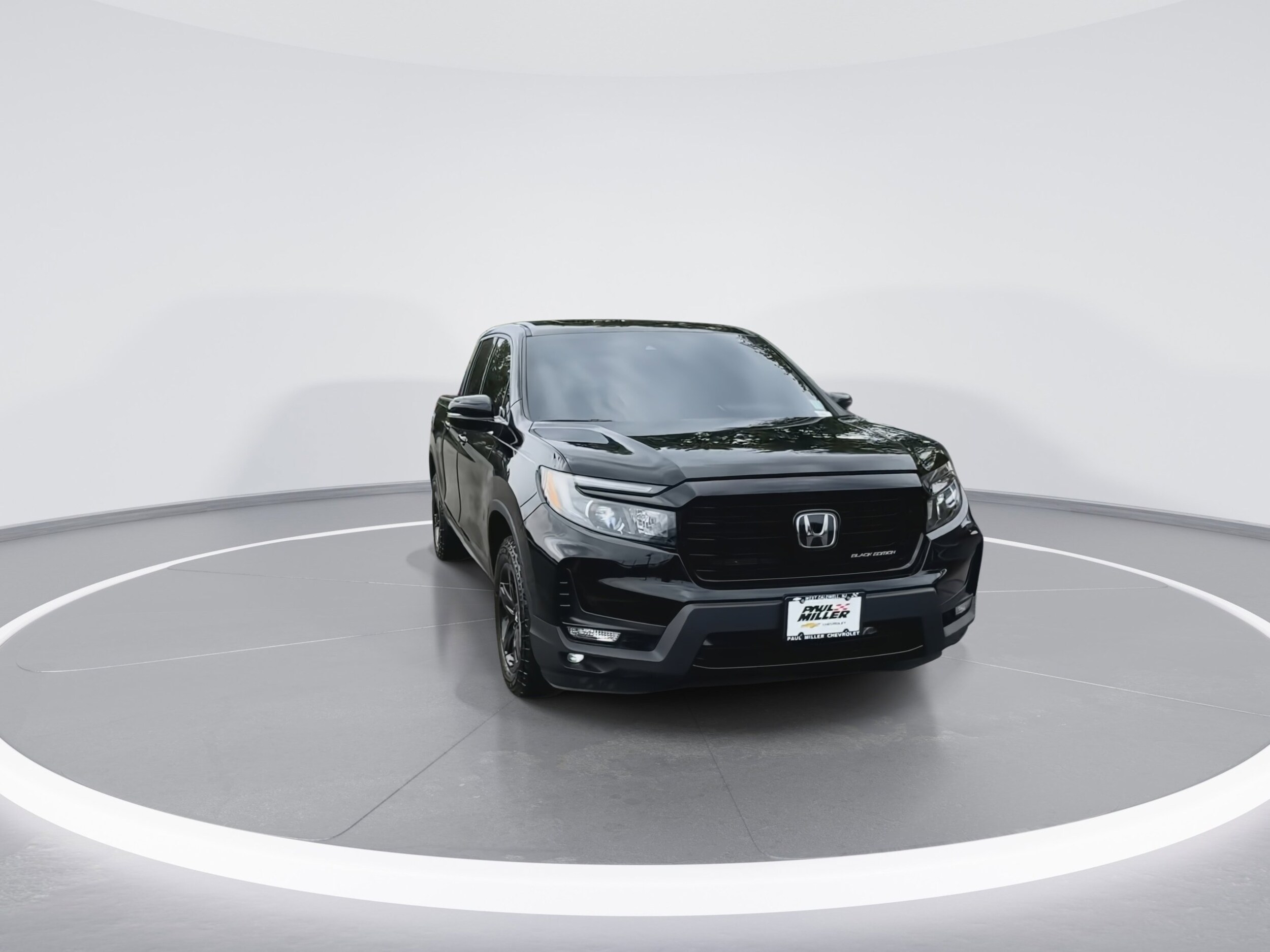 2023 Honda Ridgeline Black Edition photo 3