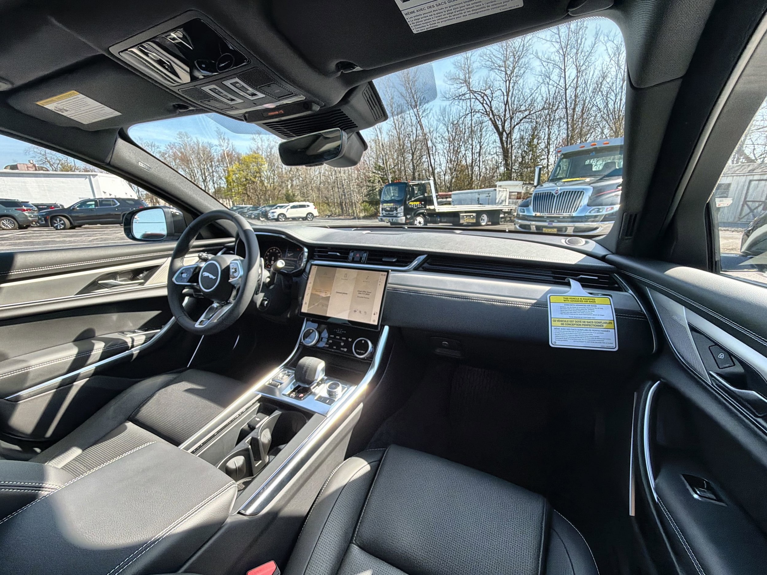 2024 Jaguar XF R-Dynamic SE - Photo 30