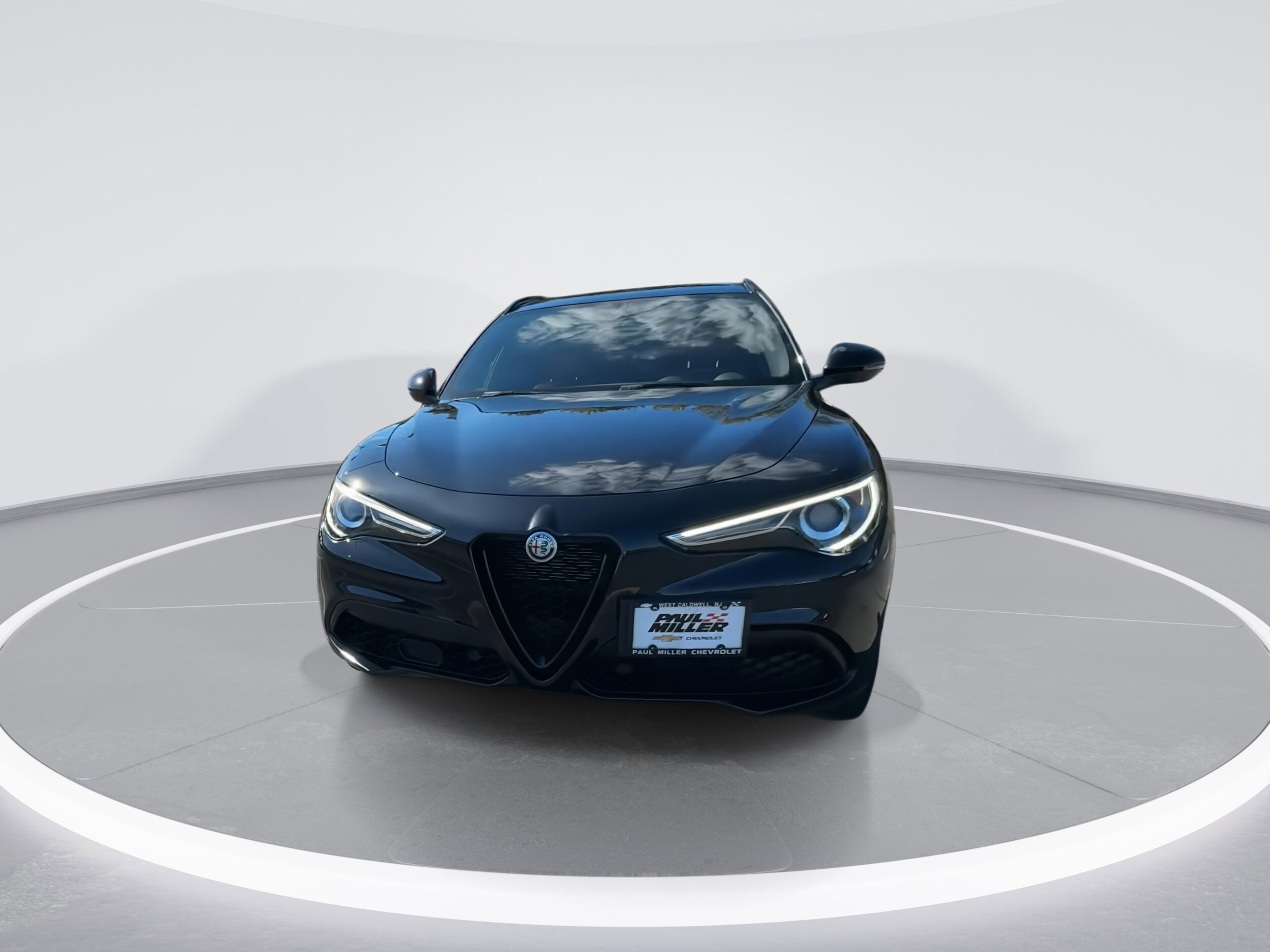 2023 Alfa Romeo Stelvio Ti photo 3