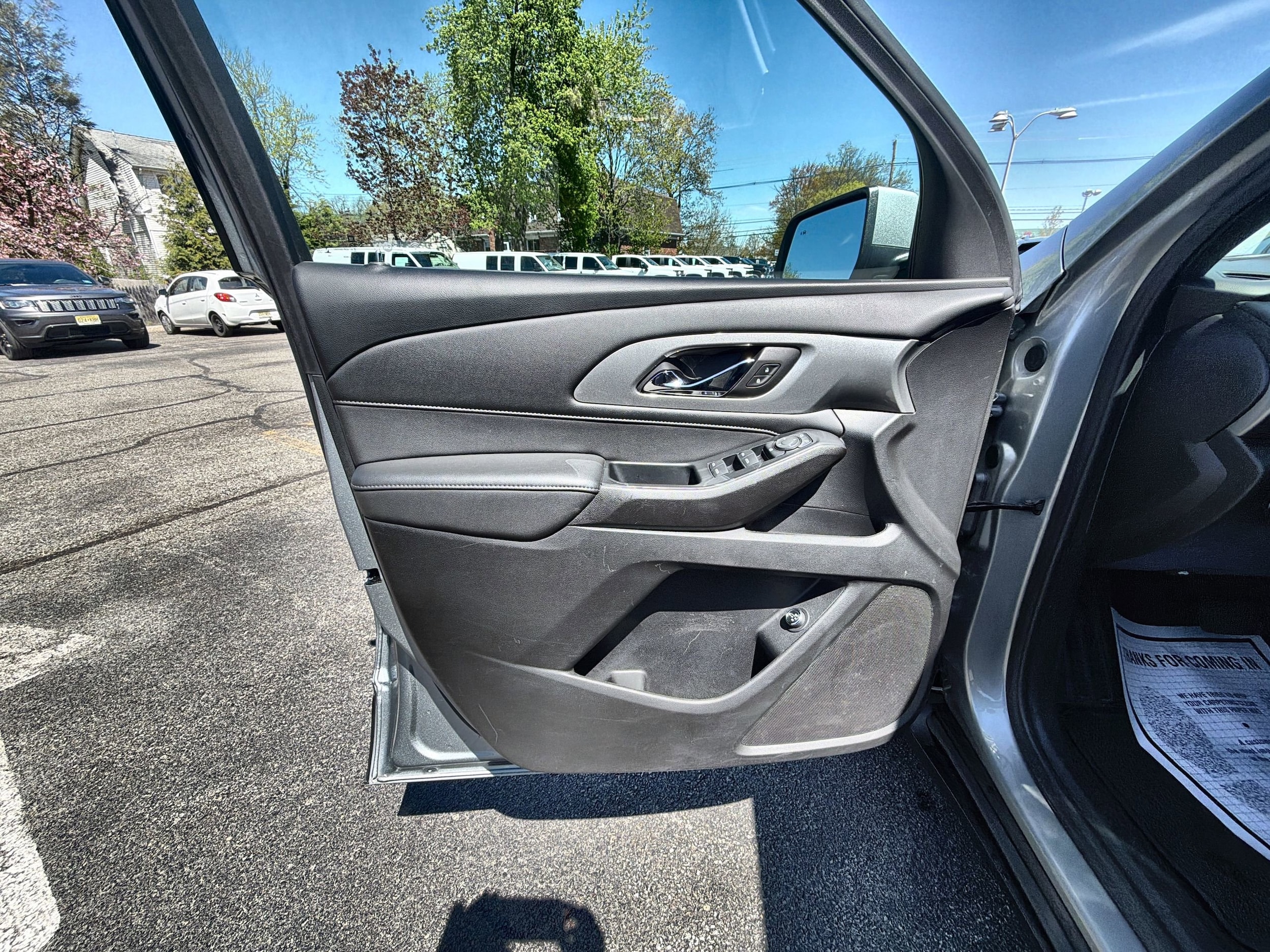 2023 Chevrolet Traverse 1LT - Photo 23
