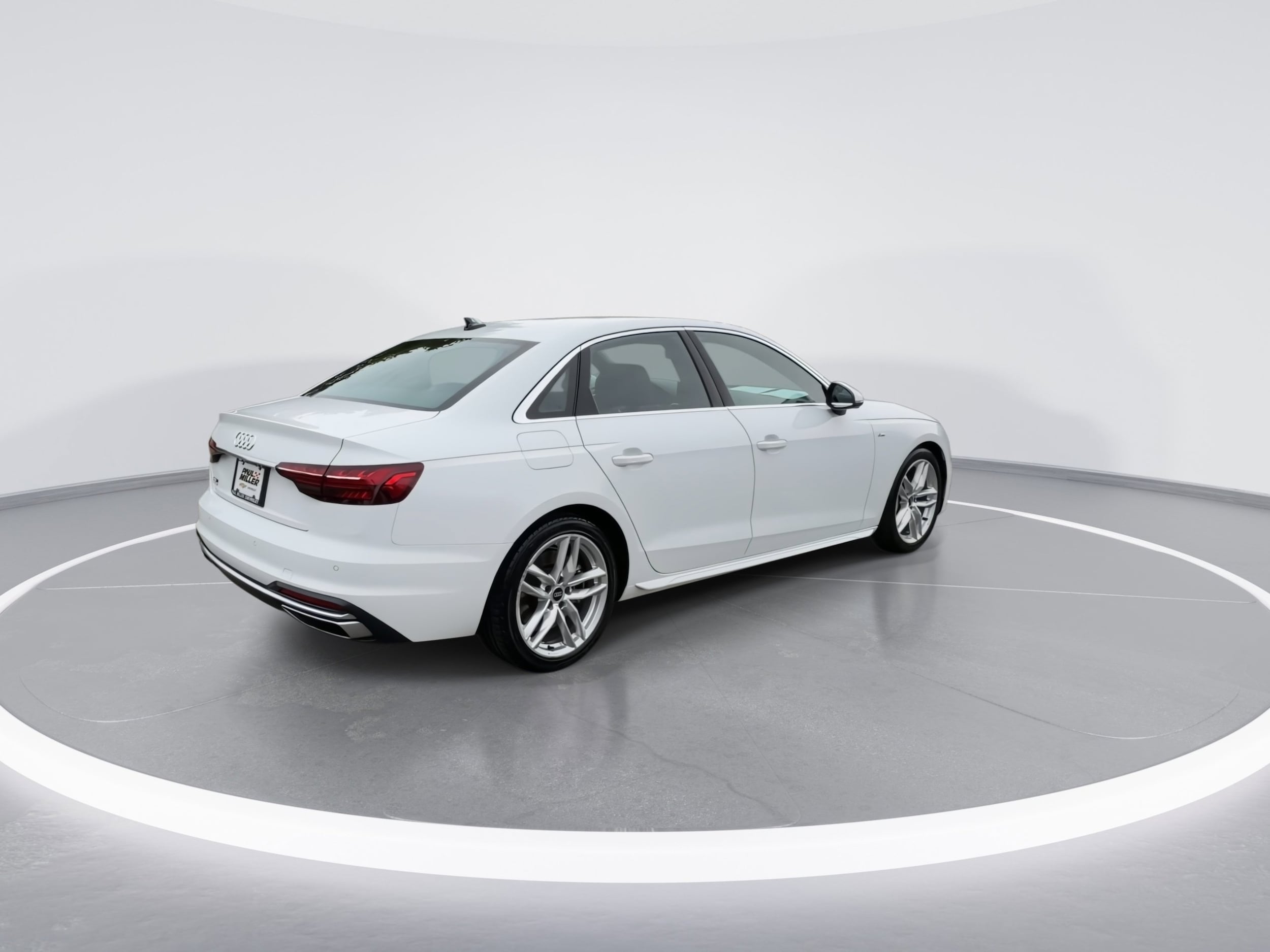 2022 Audi A4 Premium Plus - Photo 8
