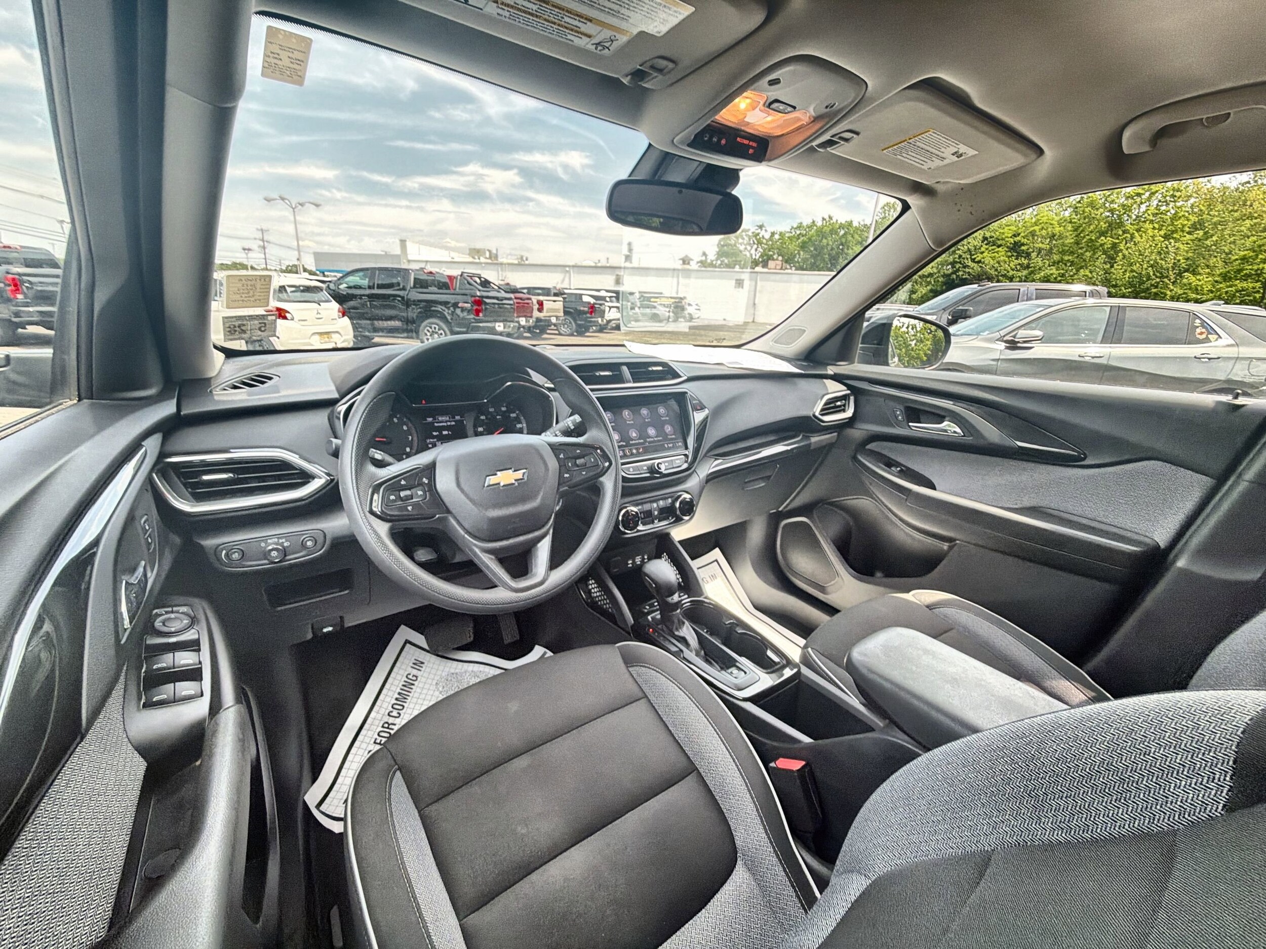 2023 Chevrolet TrailBlazer LT - Photo 10