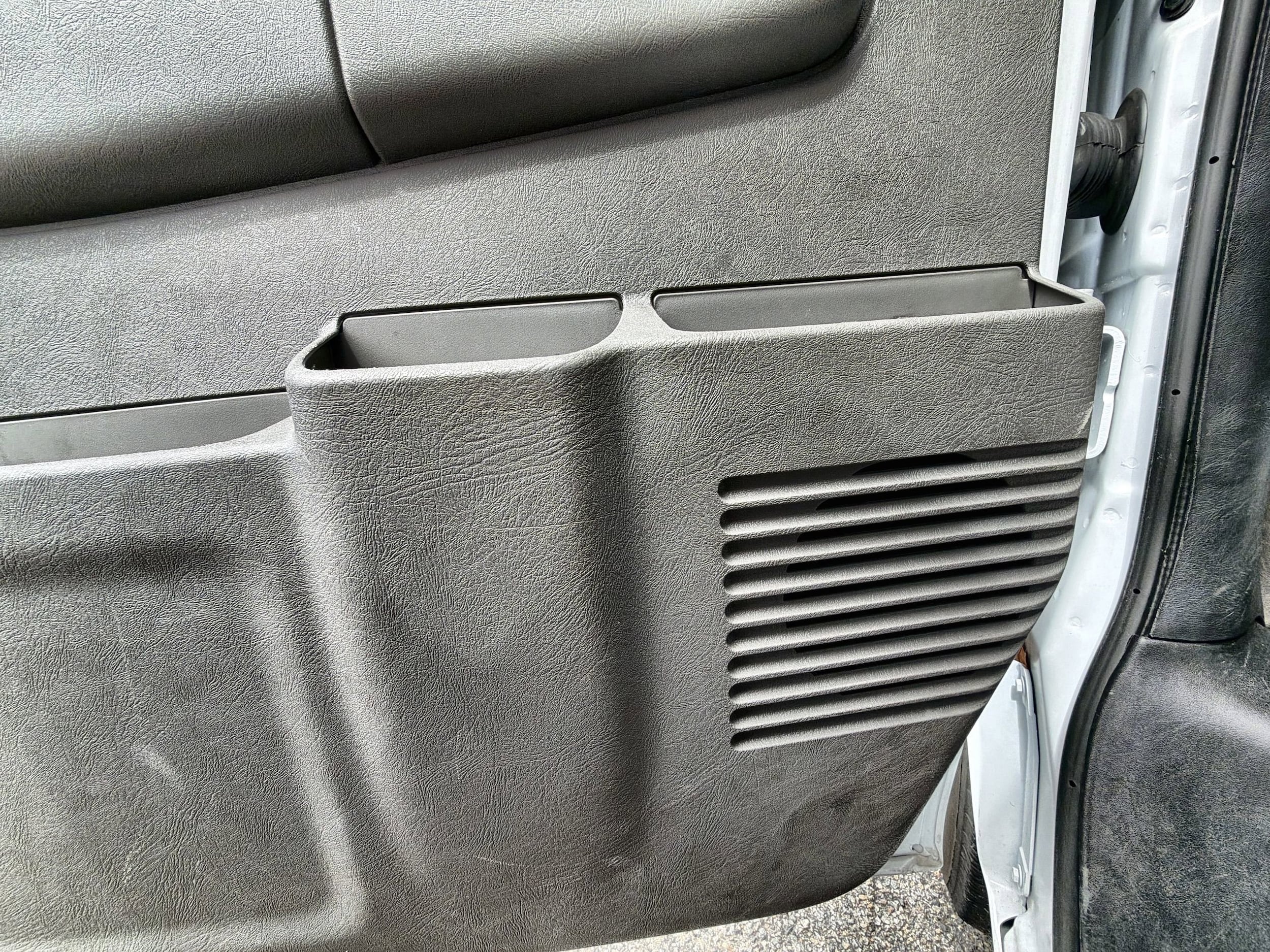 2024 Chevrolet Express Cargo Work Van - Photo 24