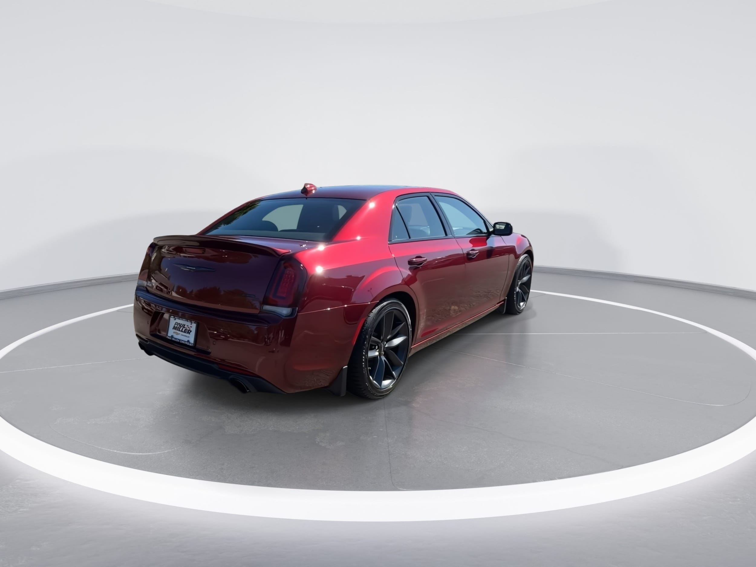 2023 Chrysler 300 C - Photo 8