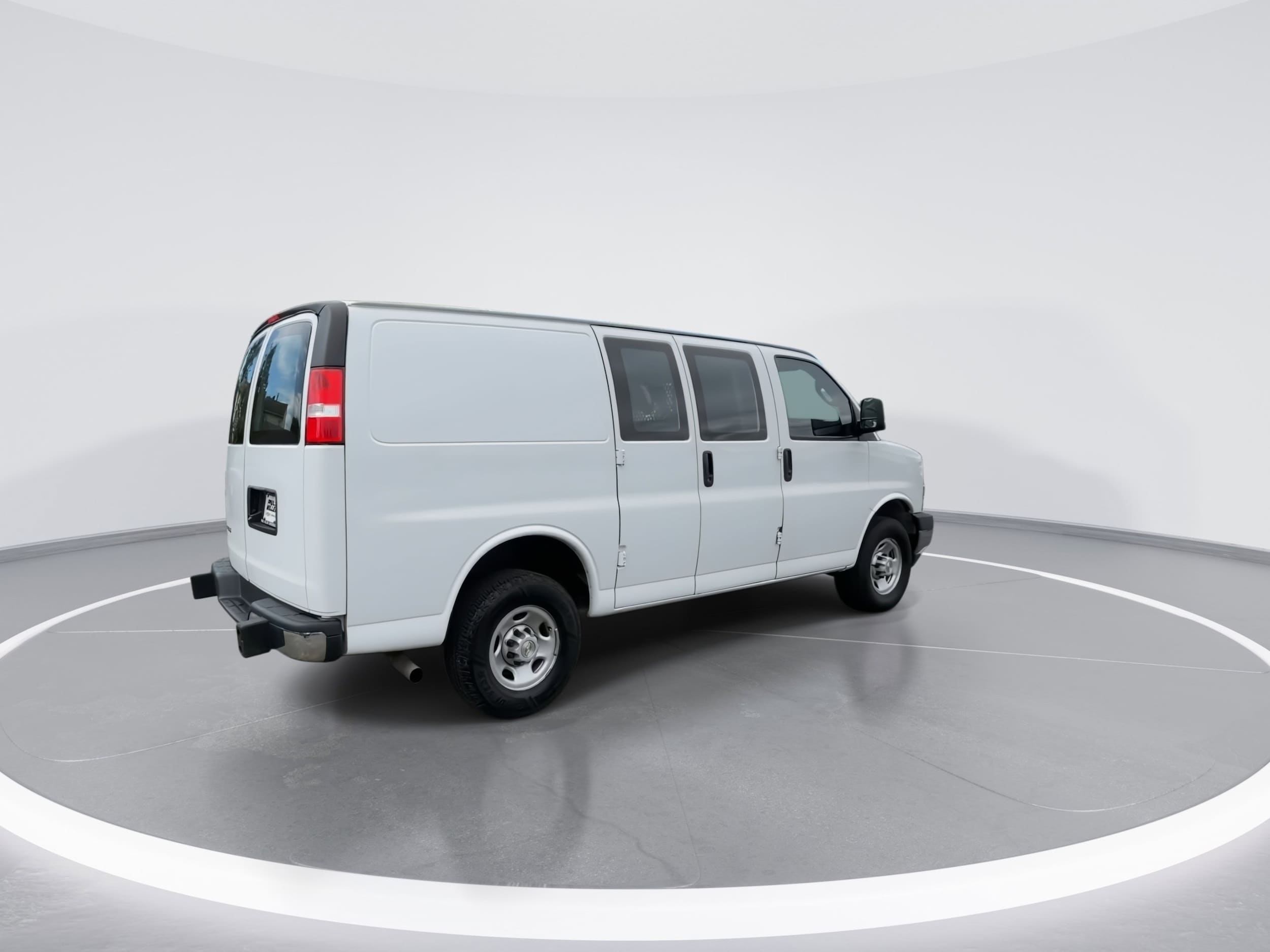 2024 Chevrolet Express Cargo Work Van - Photo 8