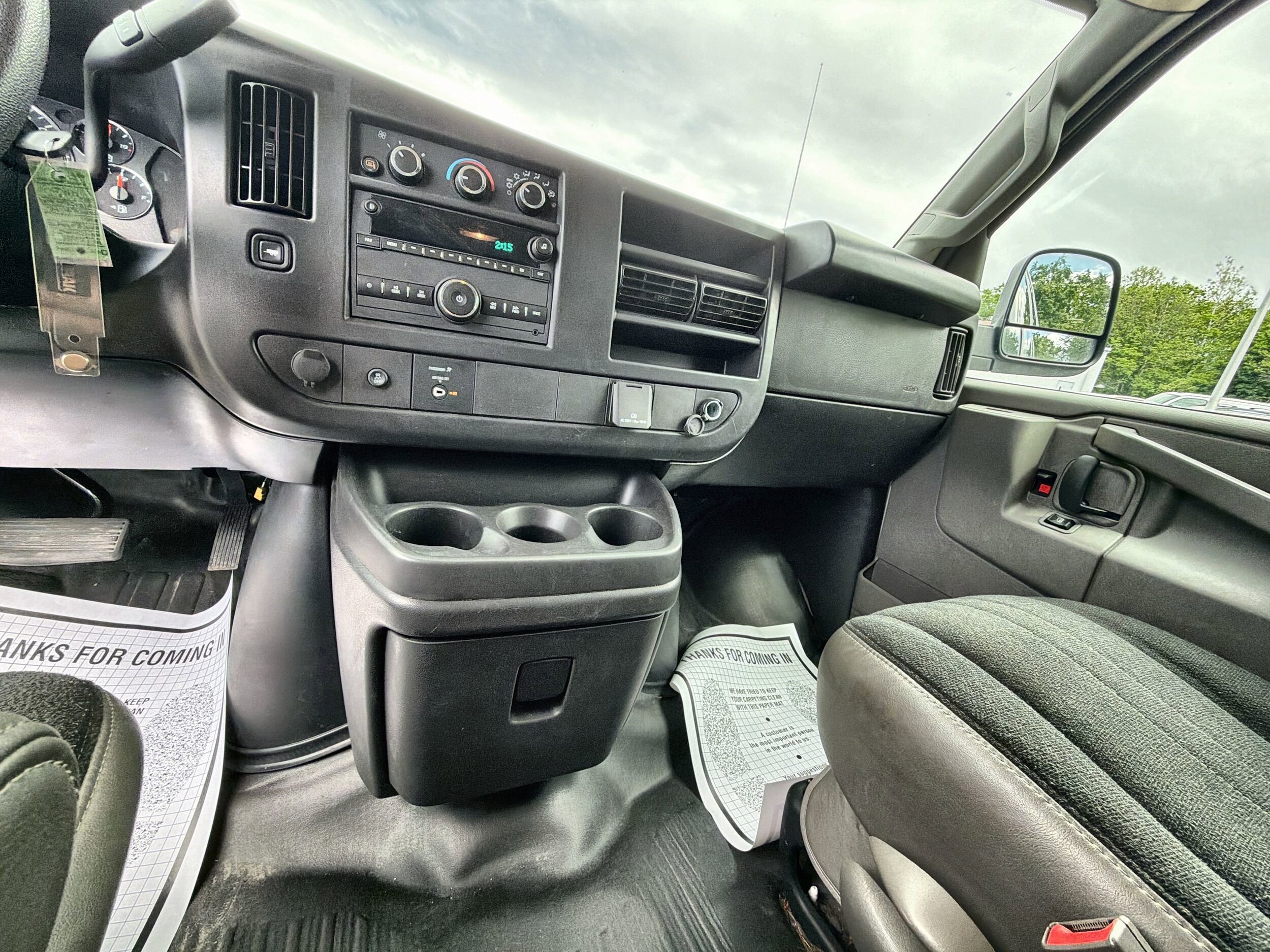 2024 Chevrolet Express Cargo Work Van - Photo 21