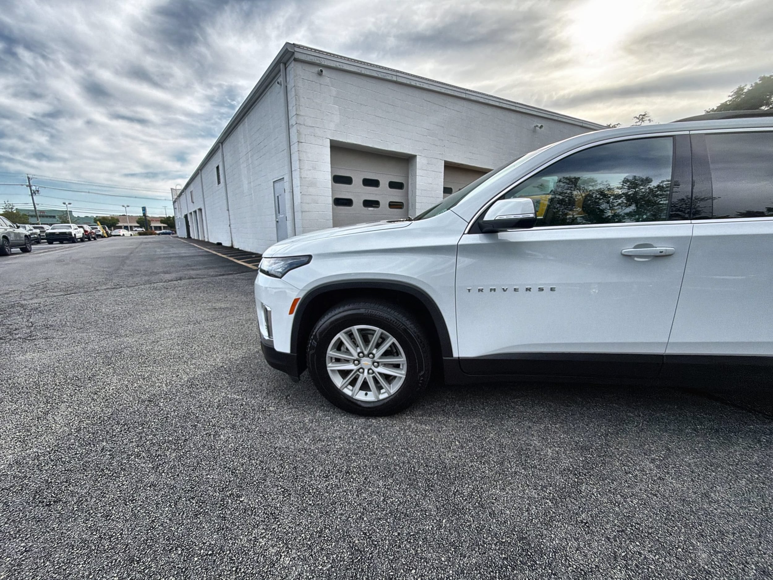 2023 Chevrolet Traverse 1LT - Photo 34