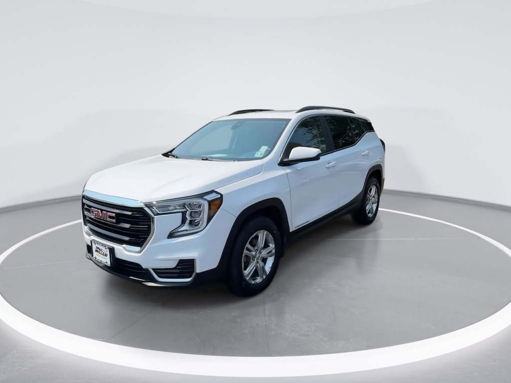 Used 2022 GMC Terrain SLE SUV