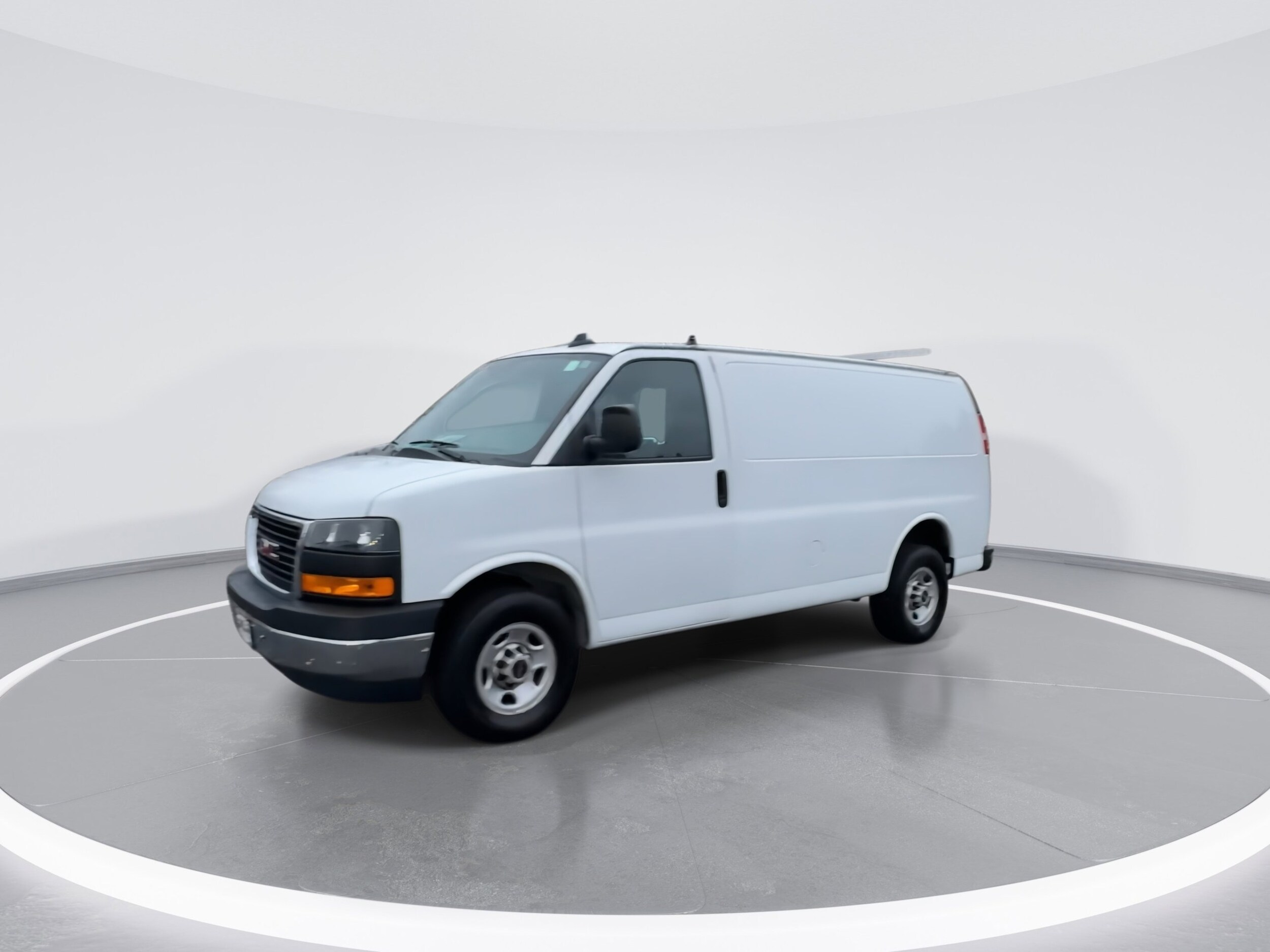 2021 Gmc Savana Cargo 2500 photo 3