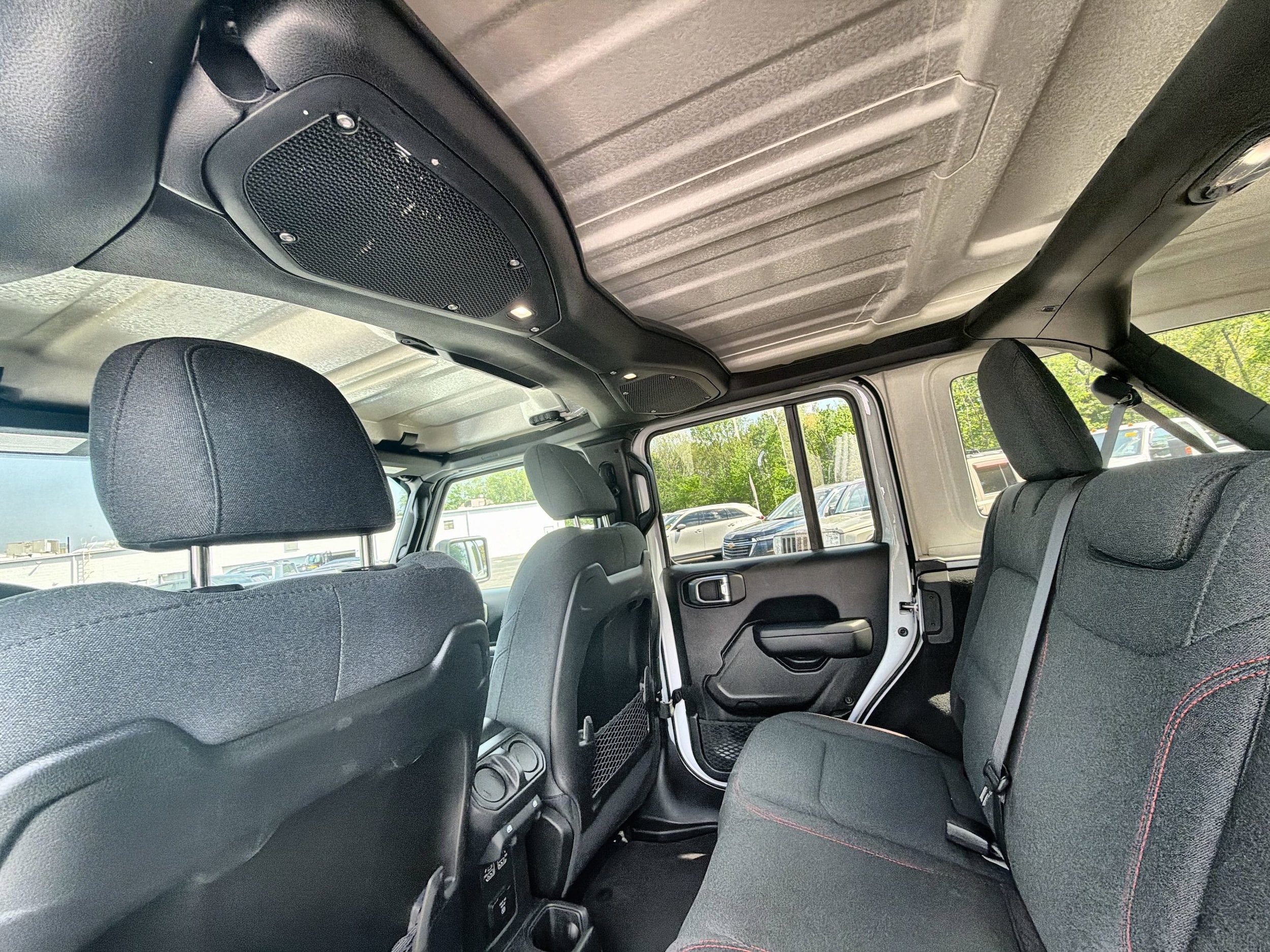 2025 Jeep Wrangler 4-Door Rubicon - Photo 19