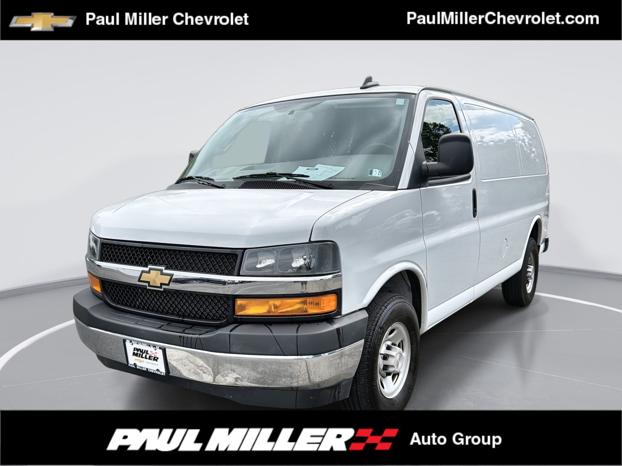 2024 Chevrolet Express 2500 Work Van HD's photo