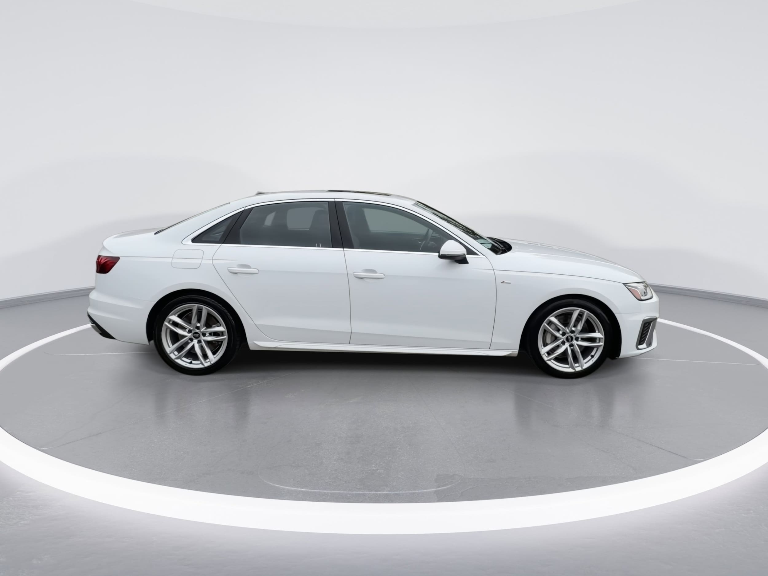 2022 Audi A4 Premium Plus - Photo 9