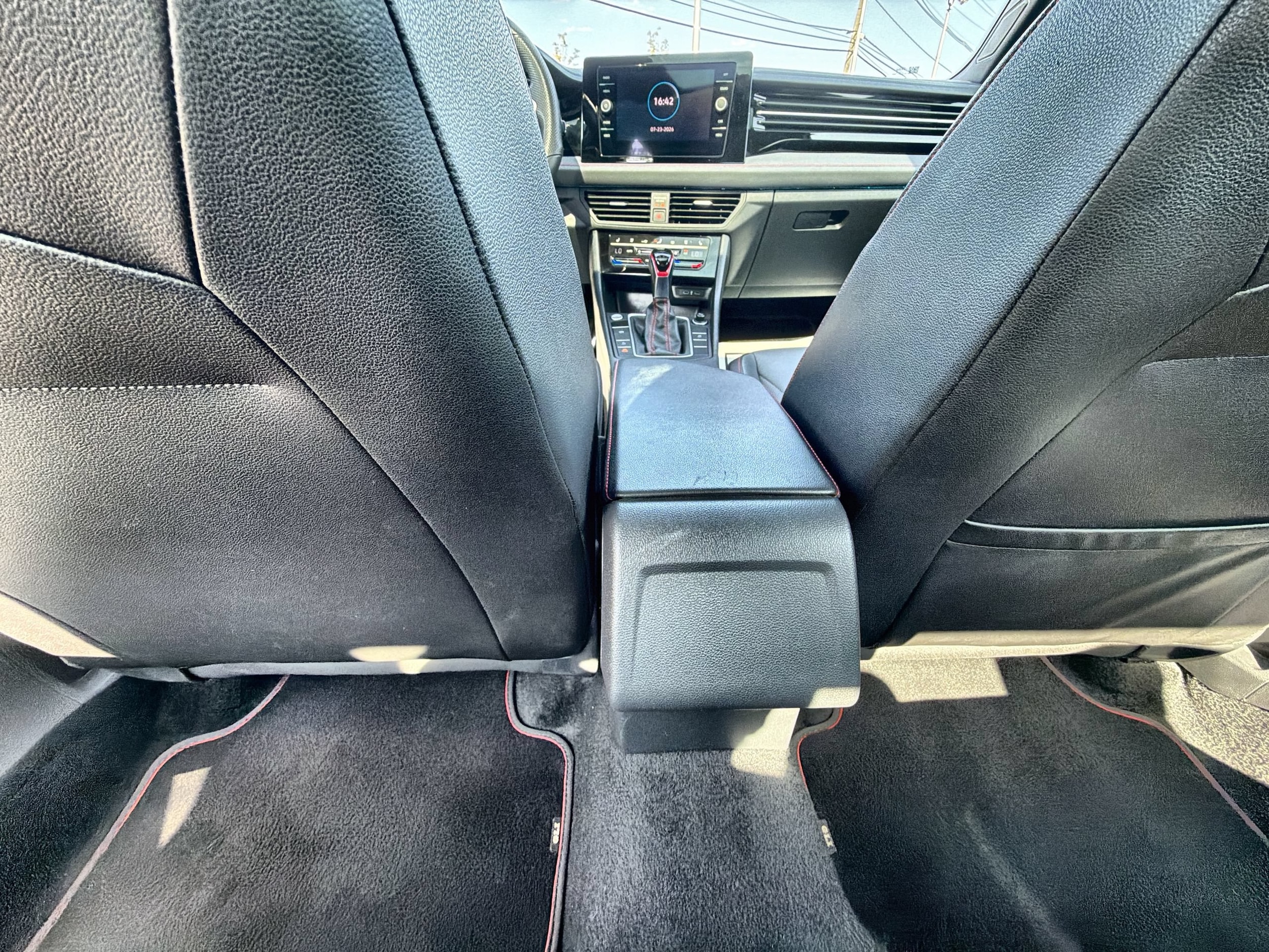 2025 Volkswagen Jetta GLI Autobahn - Photo 22