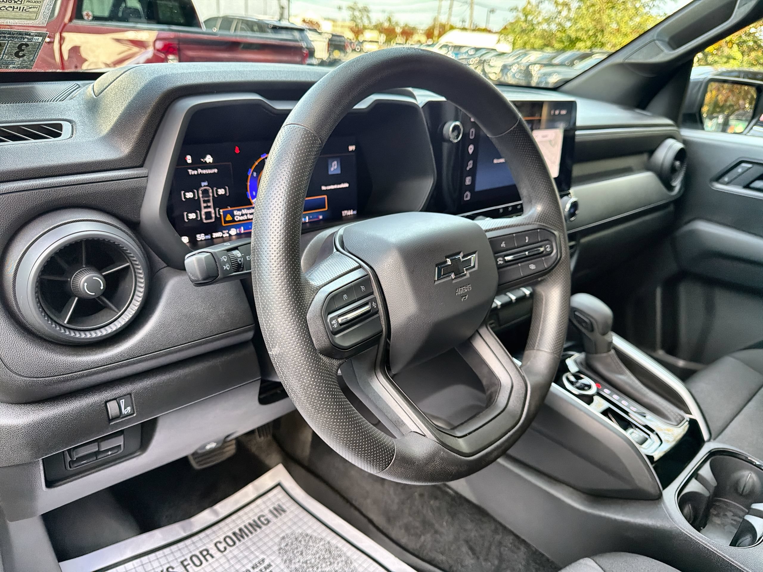 2025 Chevrolet Colorado Trail Boss - Photo 11