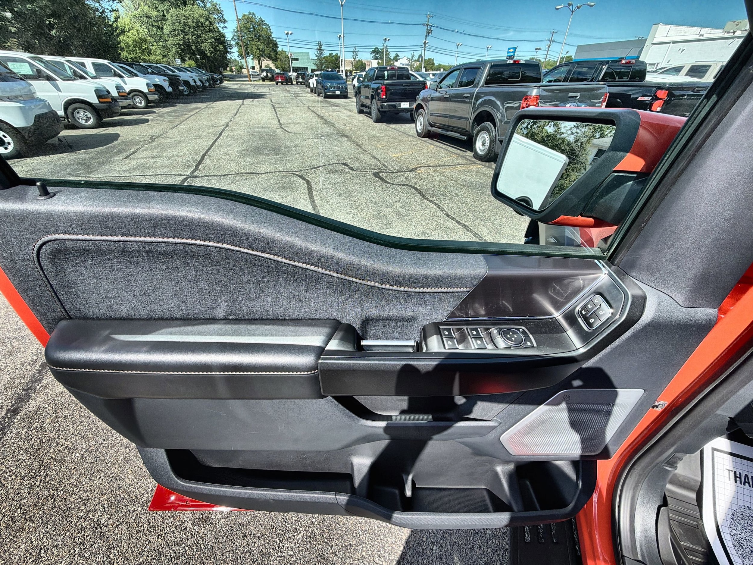 2023 Ford F-150 Raptor - Photo 24